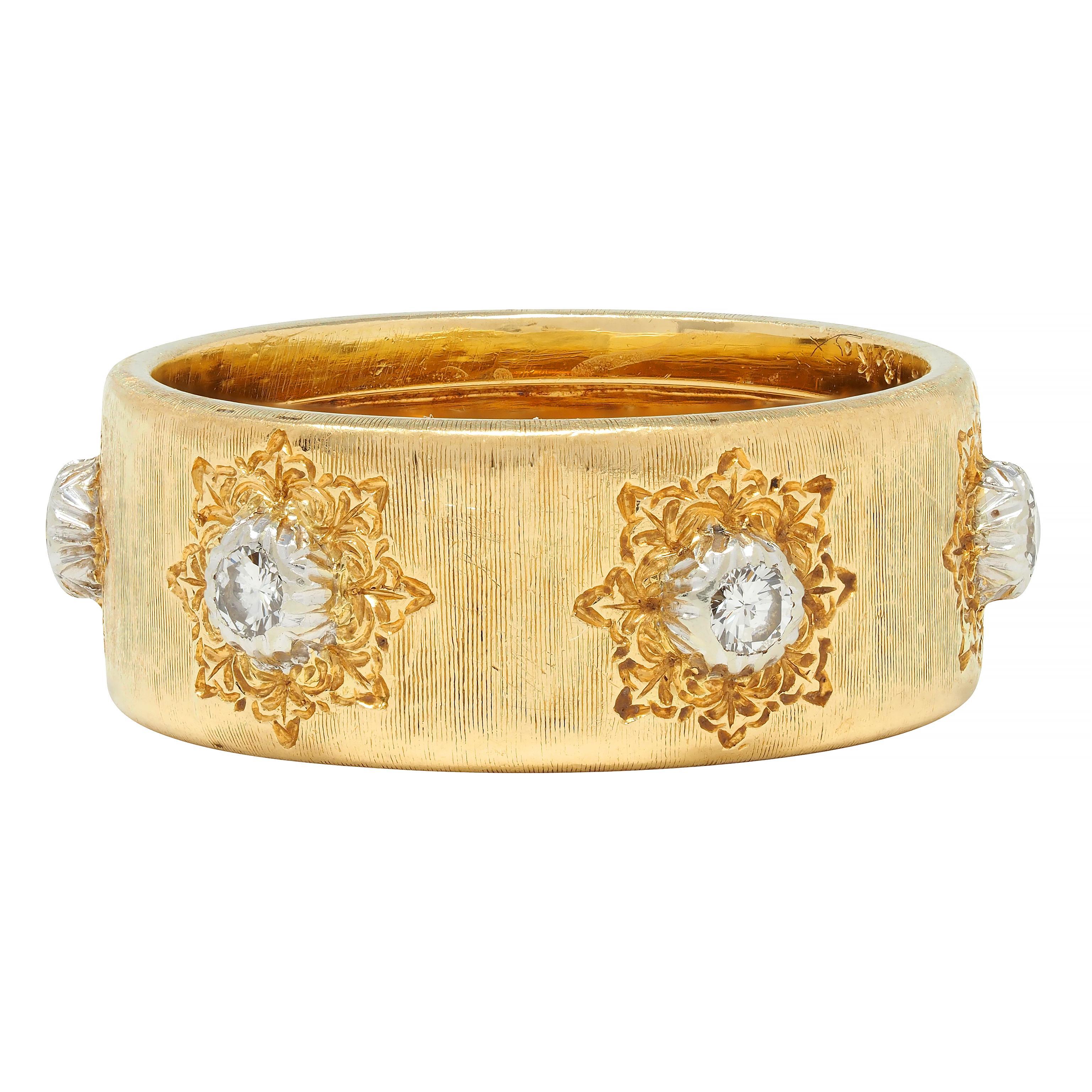 Buccellati Diamond Two-Tone 18 Karat Gold Eternelle Textured Vintage Band Ring In Excellent Condition In Philadelphia, PA