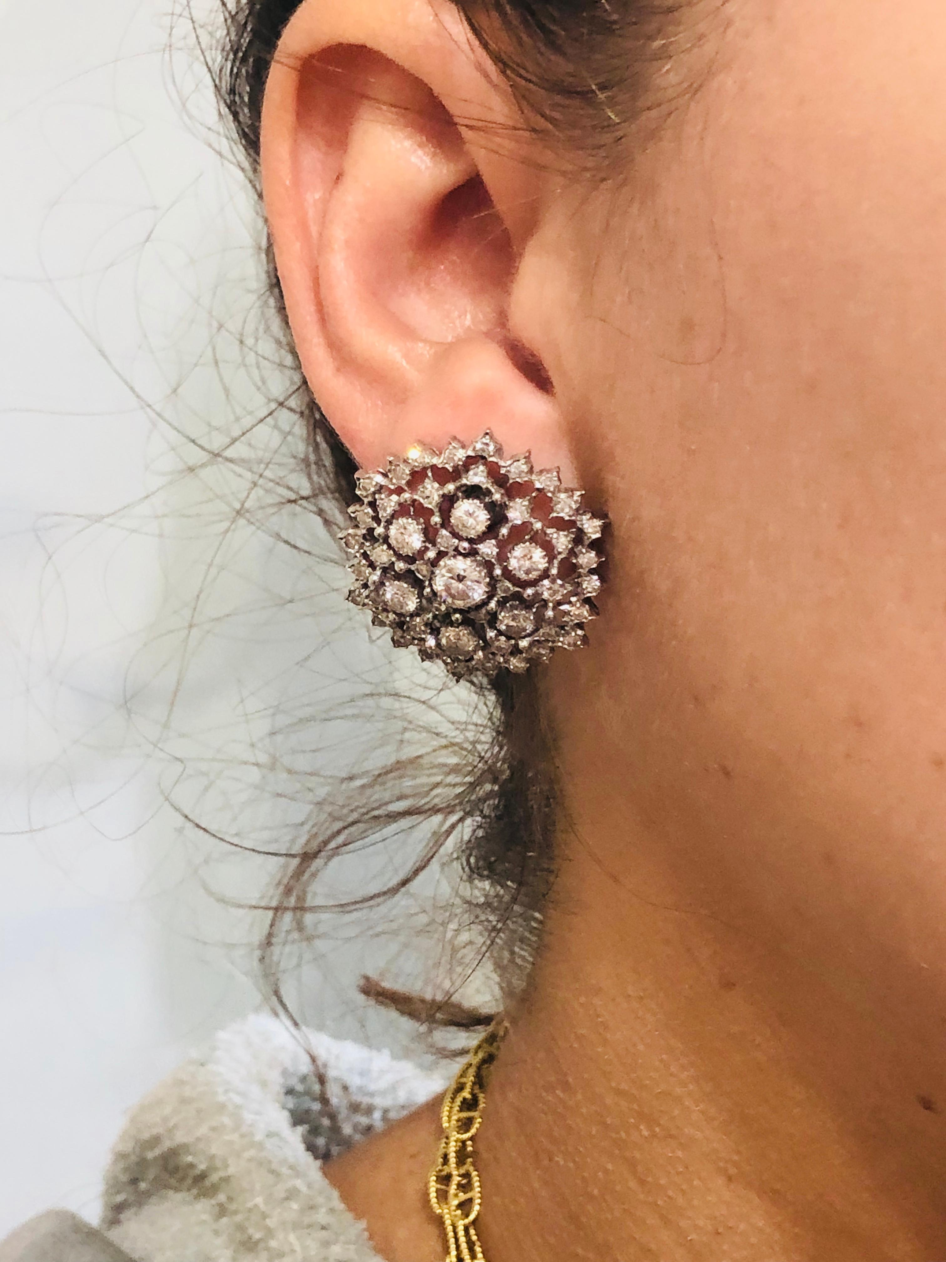 Boucles d'oreilles en or blanc et diamants de Buccellati Bon état - En vente à Beverly Hills, CA