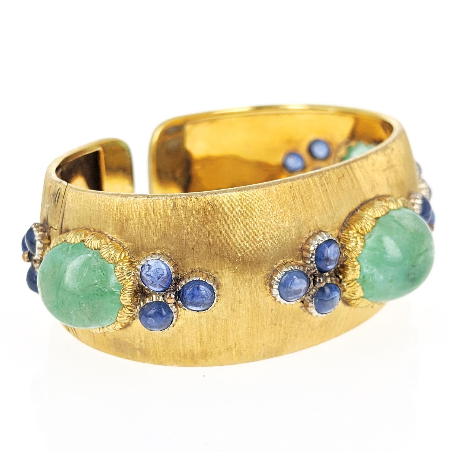 Buccellati Emerald Sapphire Yellow Gold Cuff Bracelet In Good Condition In New York, NY