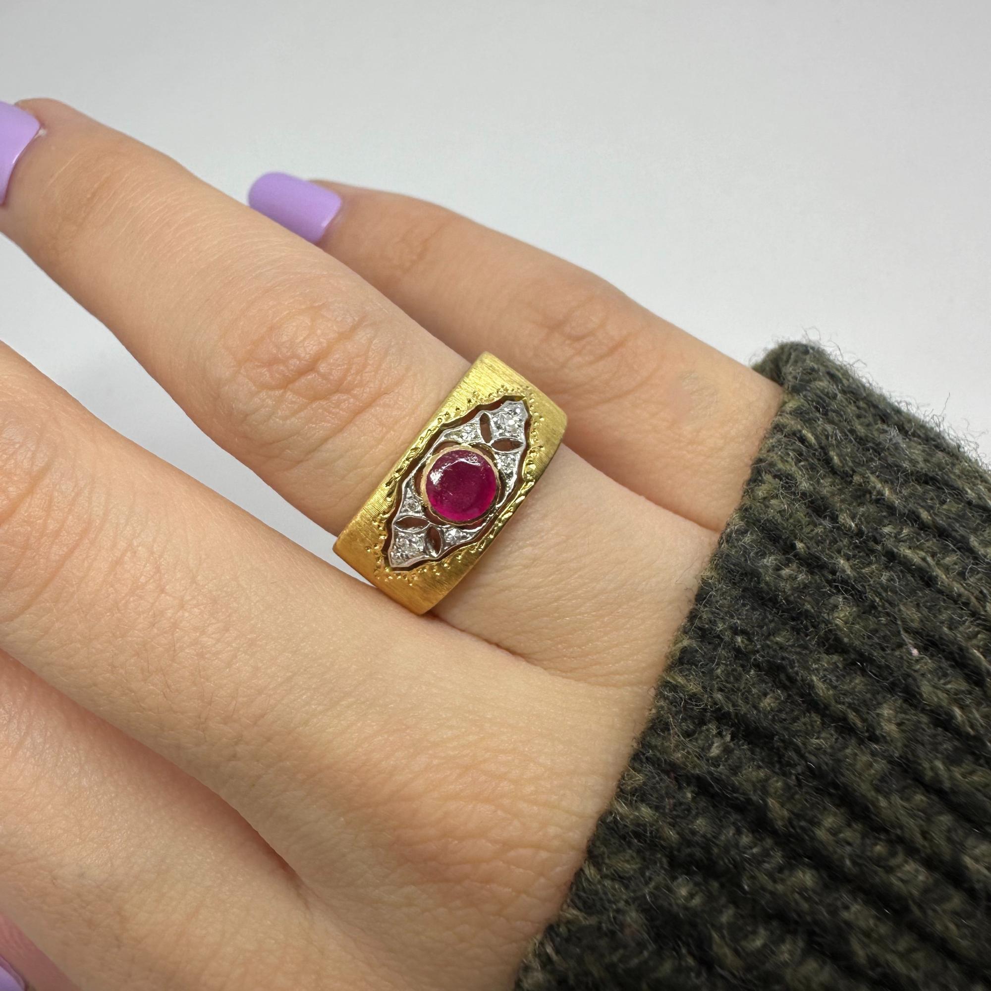 Anillo Buccellati Estate 18K Burma No Heat Rubí y Diamante Anillo ancho con GIA Corte redondo en venta
