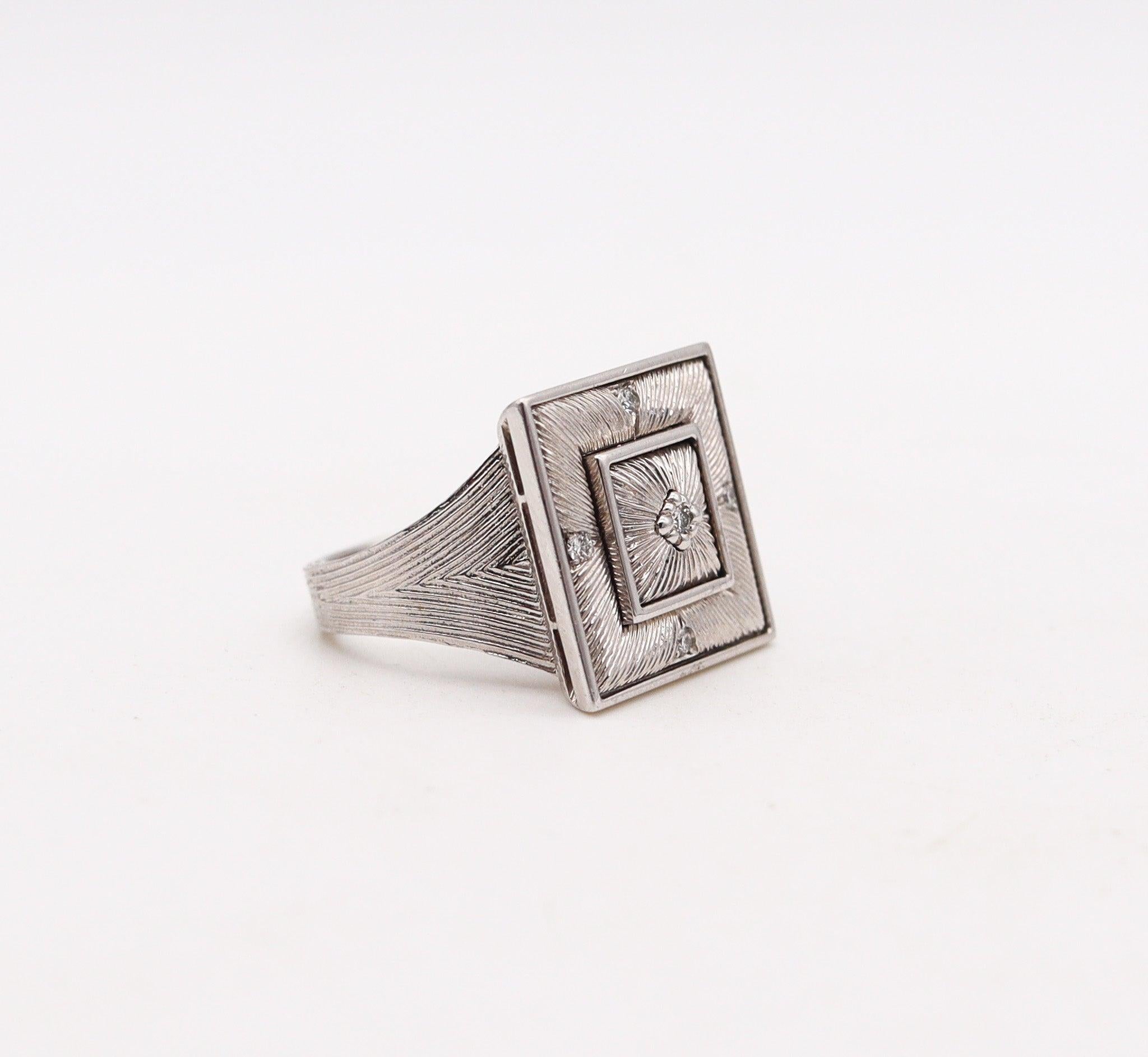 Brilliant Cut BUCCELLATI Etched Squared Cocktail Ring In 18Kt White Gold With Diamonds For Sale