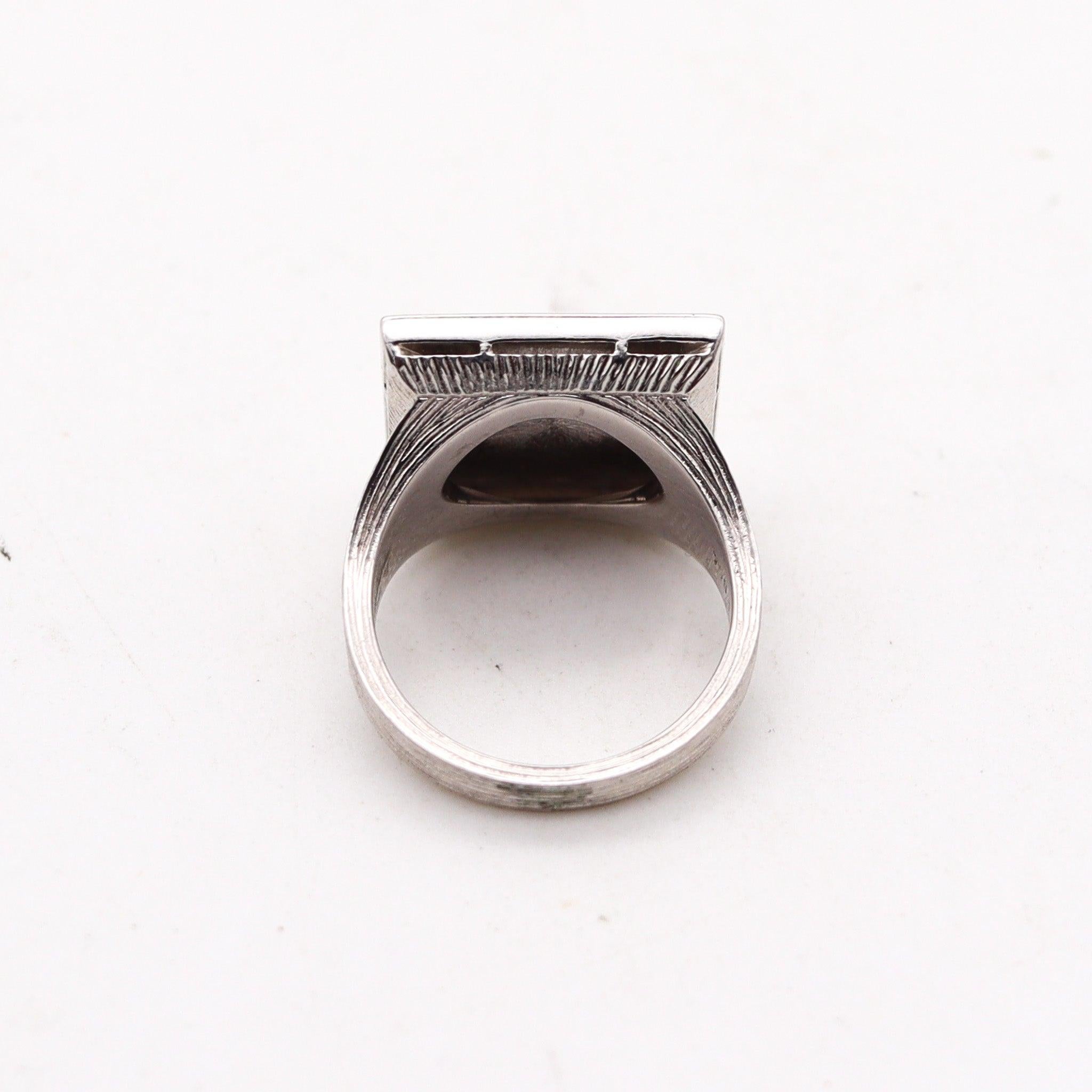 BUCCELLATI Etched Squared Cocktail Ring In 18Kt White Gold With Diamonds For Sale 3