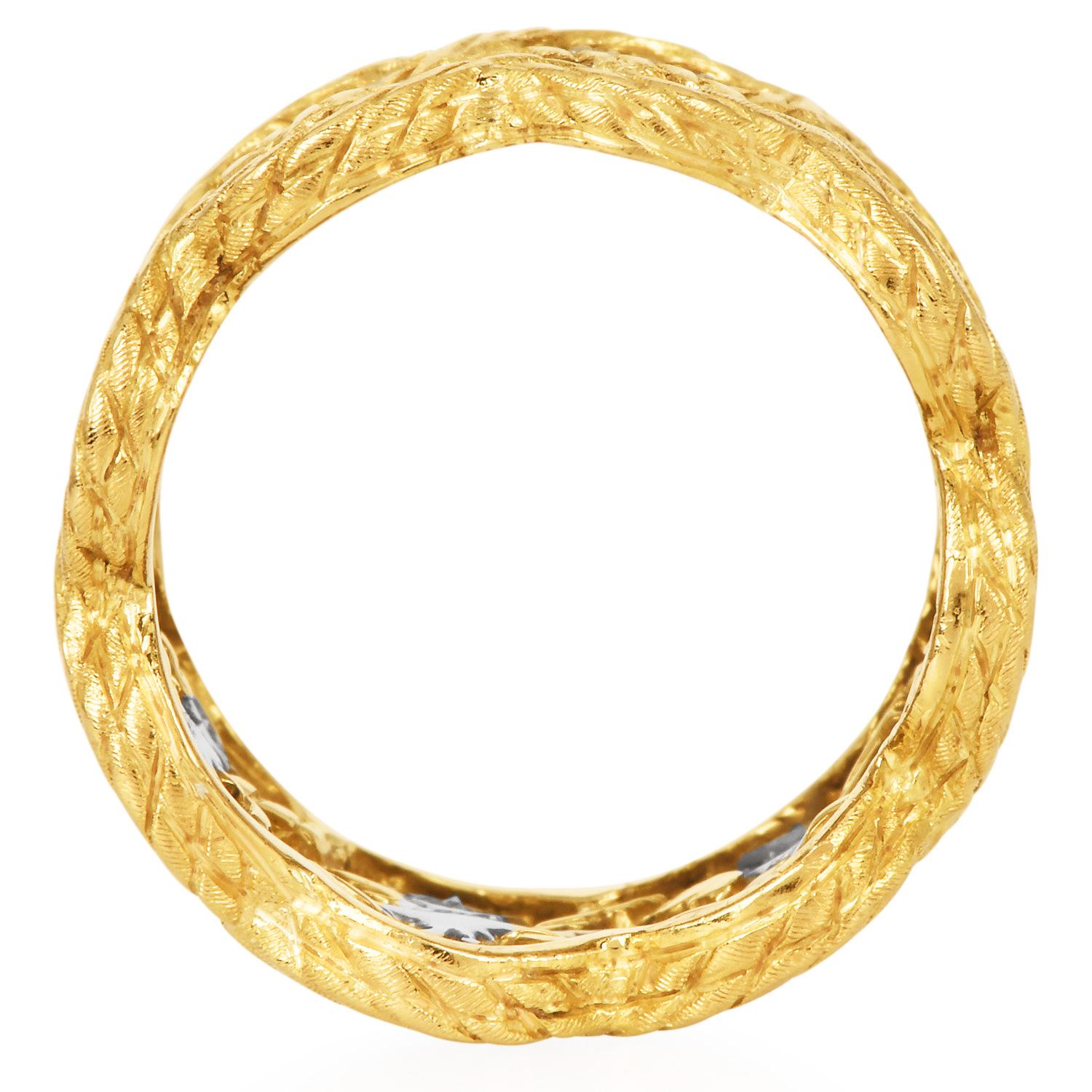 Buccellati Étoilée Eternelle Diamond 18K Gold Wide Eternity Ring In Excellent Condition For Sale In Miami, FL