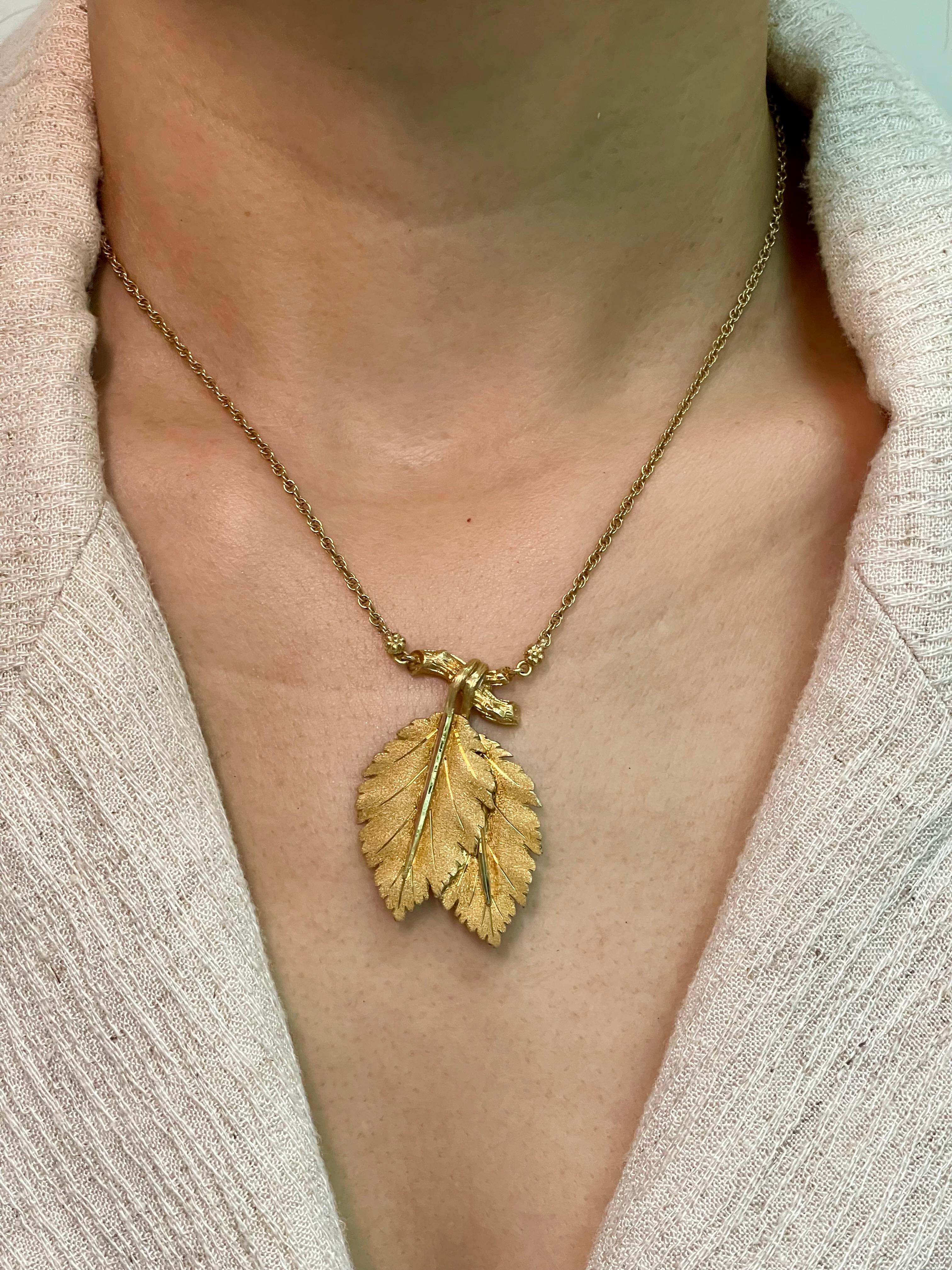 Here is a unique pendant that you don't see everyday by the famous jeweler Federico Buccellati! The iconic leaves and twigs design is superbly realistic. The details are incredible. The polished and brush finish contrast is amazing. The pendant