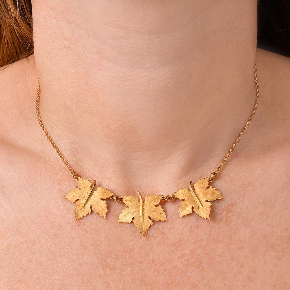 Collana con foglie d'acero in oro 18 carati Federico Buccellati Vintage in vendita 7