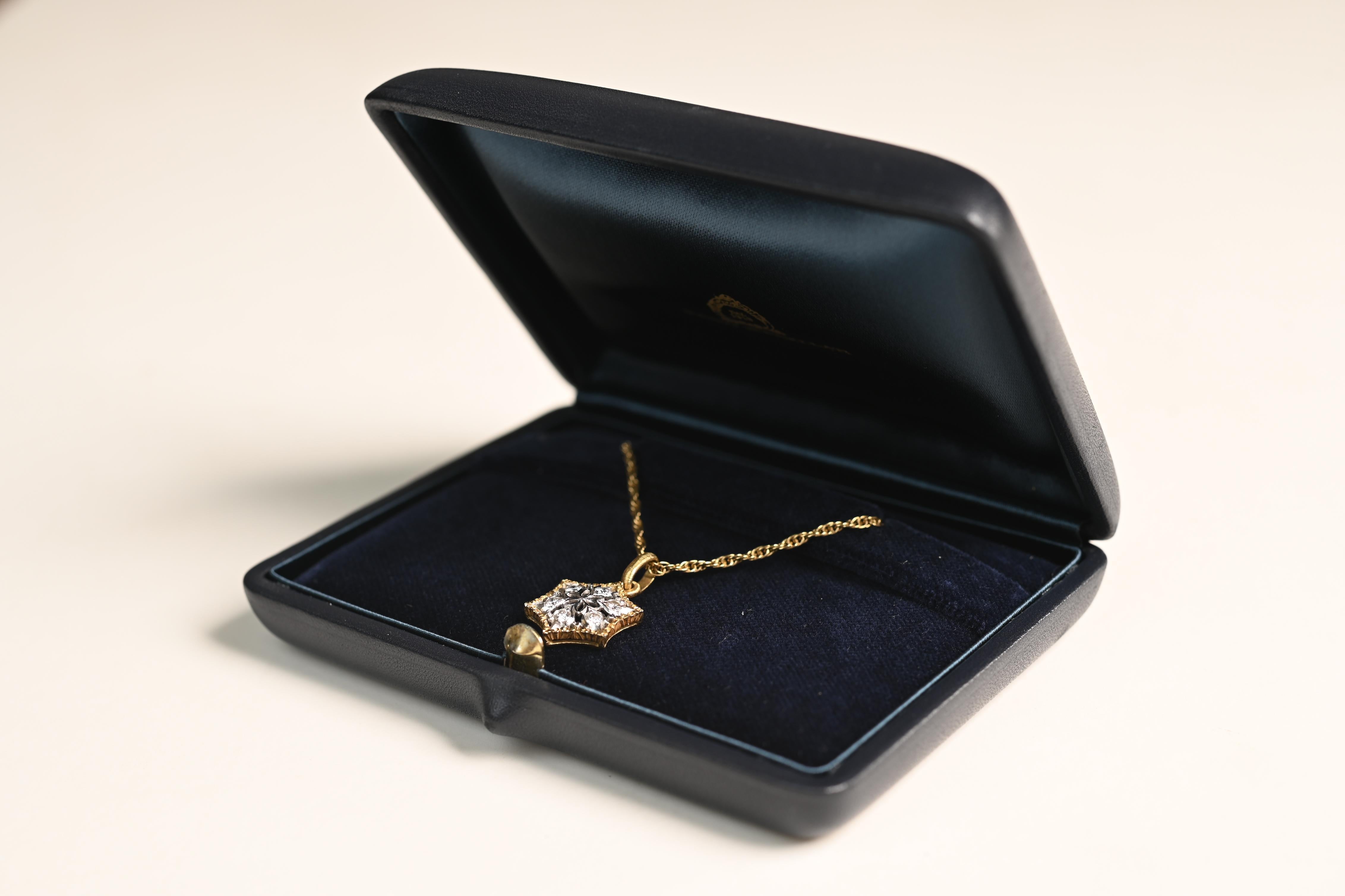 Buccellati Floral Diamond (Approx 0.20-Carats) Necklace, 18K Yellow Gold In Excellent Condition For Sale In New York, NY