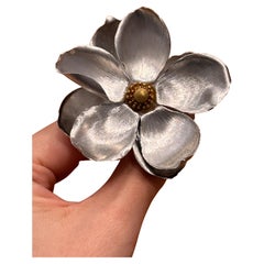 Buccellati Flower Brooch in White and Yellow Gold, circa 1980s