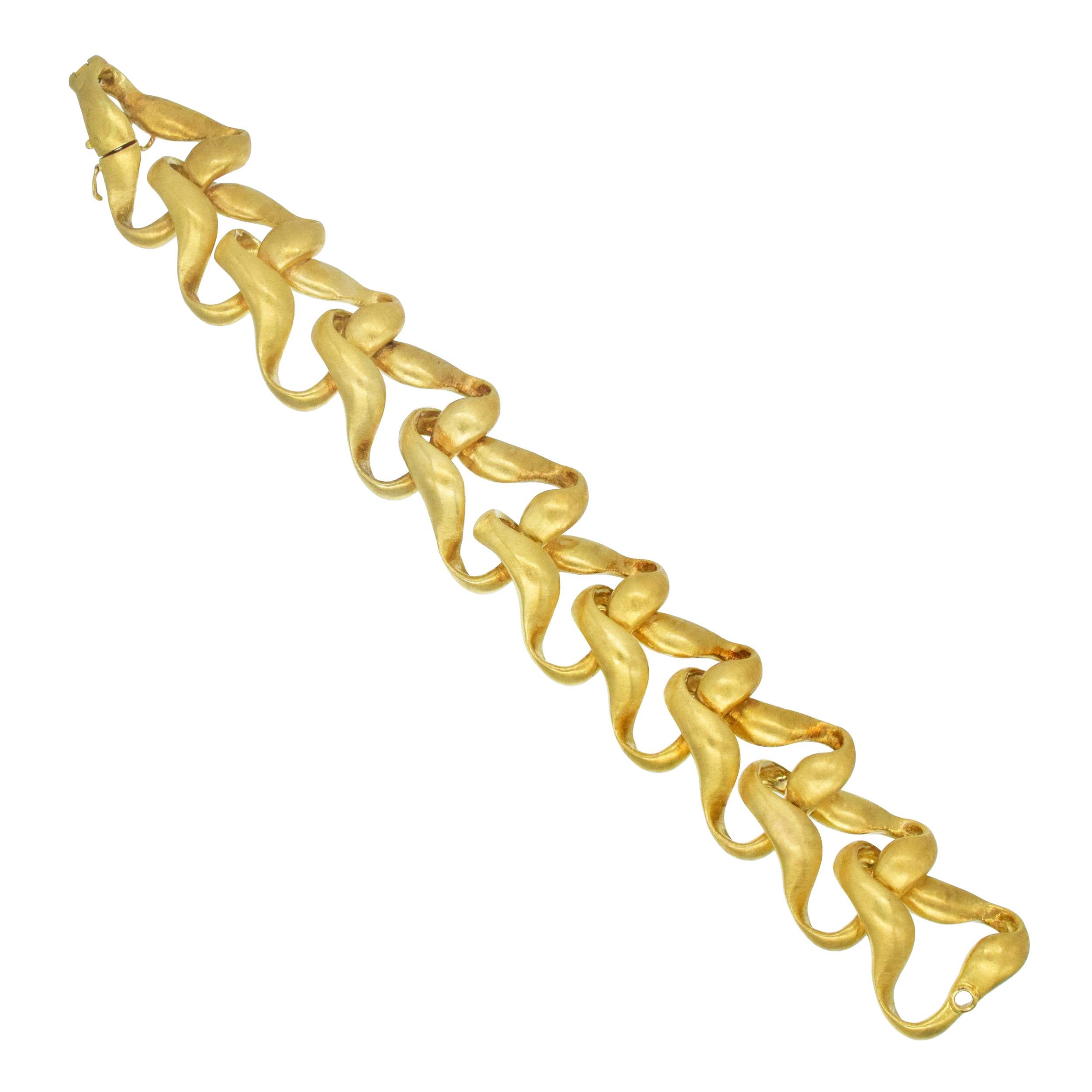 Buccellati  Bracelet à maillons géométriques en or jaune 18k Excellent état - En vente à New York, NY