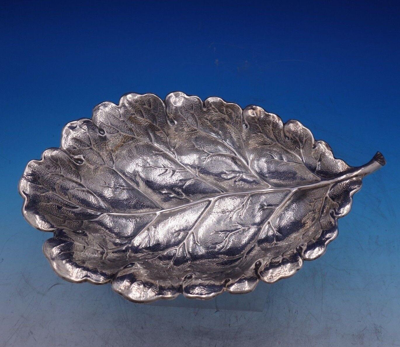 Buccellati Gianmaria Italian Sterling Silver Dish Oak Leaf Form 14.55ozt '#7028' In Excellent Condition In Big Bend, WI