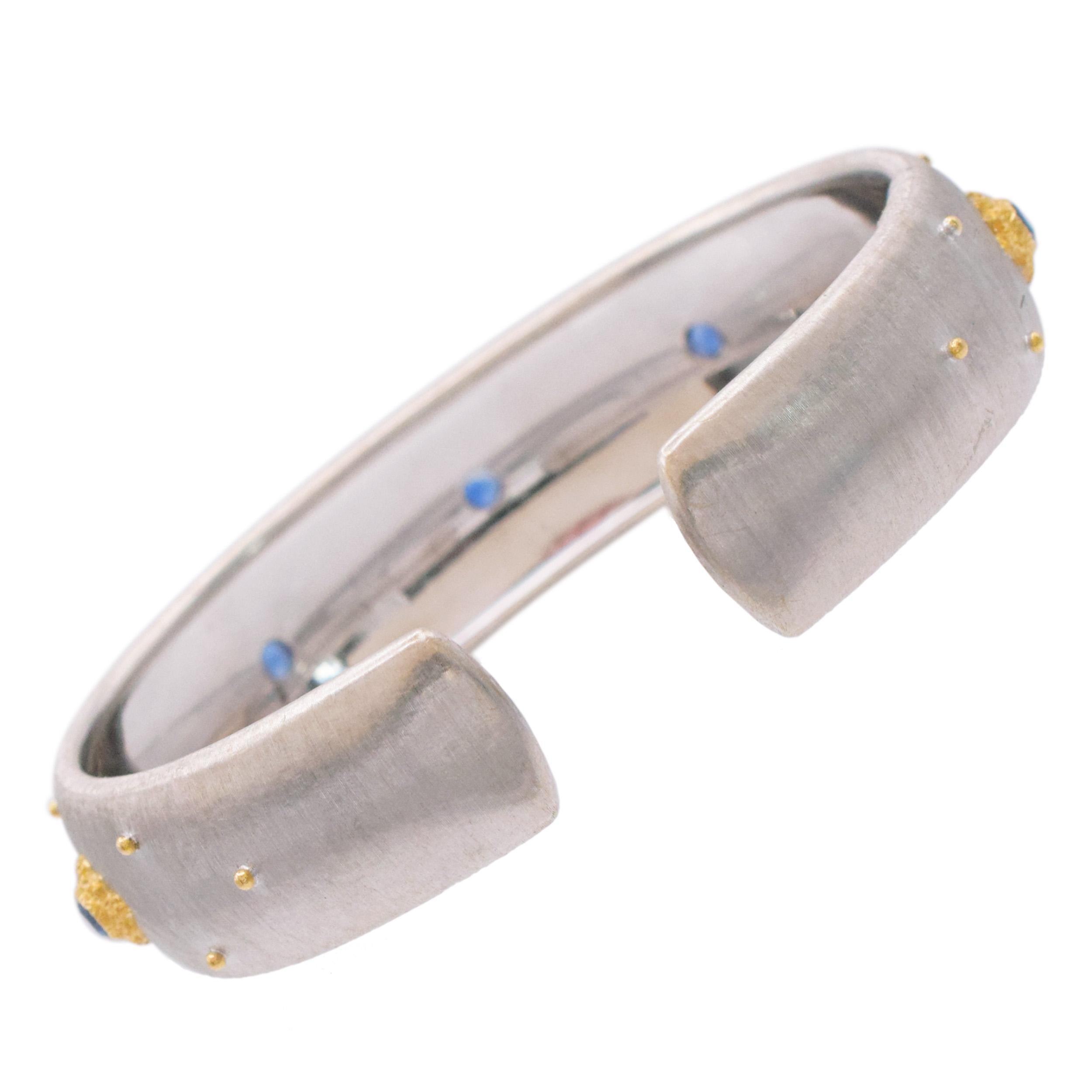 Buccellati Gold and Sapphire Cuff In Excellent Condition In New York, NY