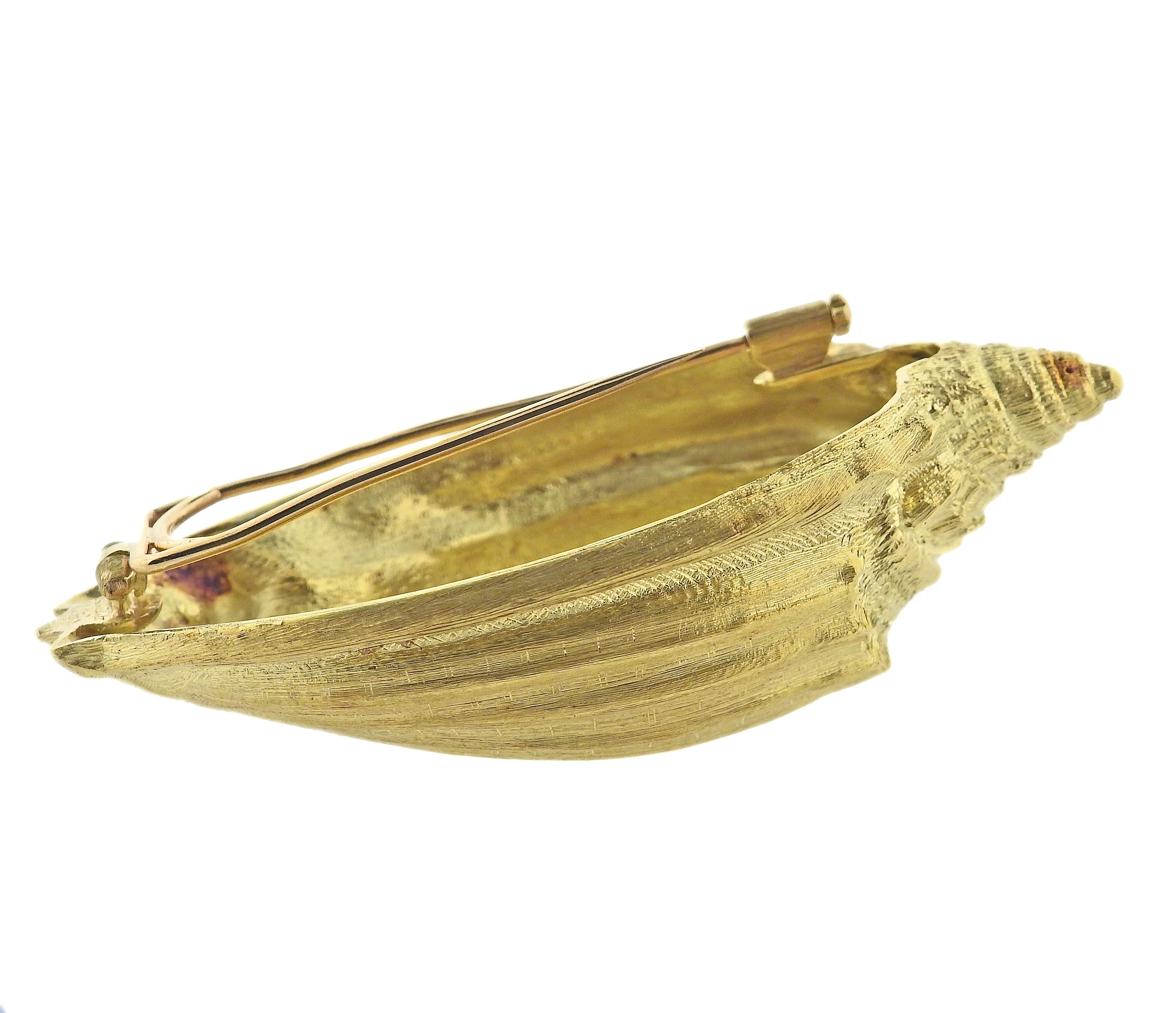Women's Buccellati Gold Shell Brooch Pin For Sale