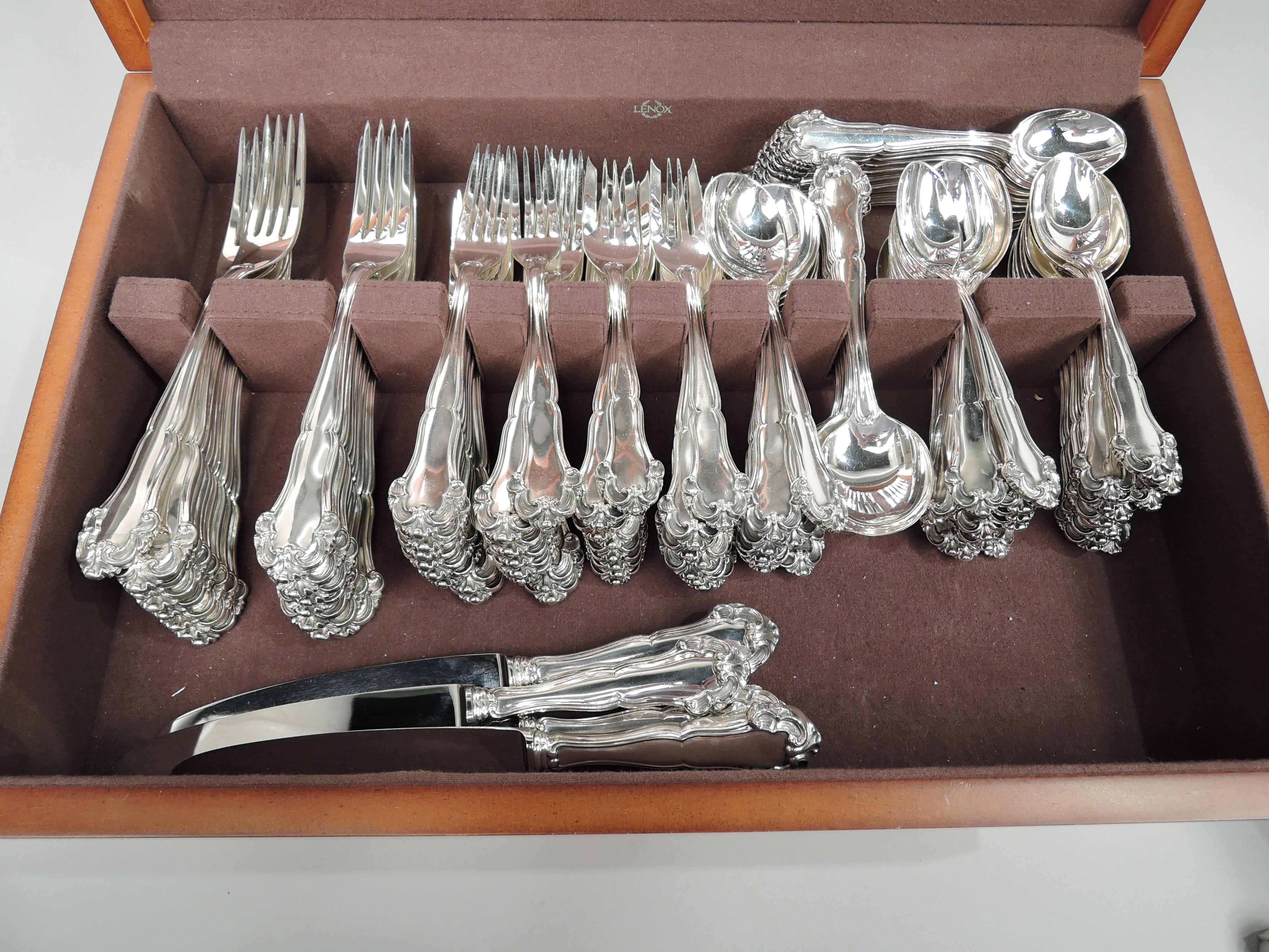 Buccellati Grande Imperiale Sterling Silver Dinner & Lunch Set for 16 In Good Condition For Sale In New York, NY