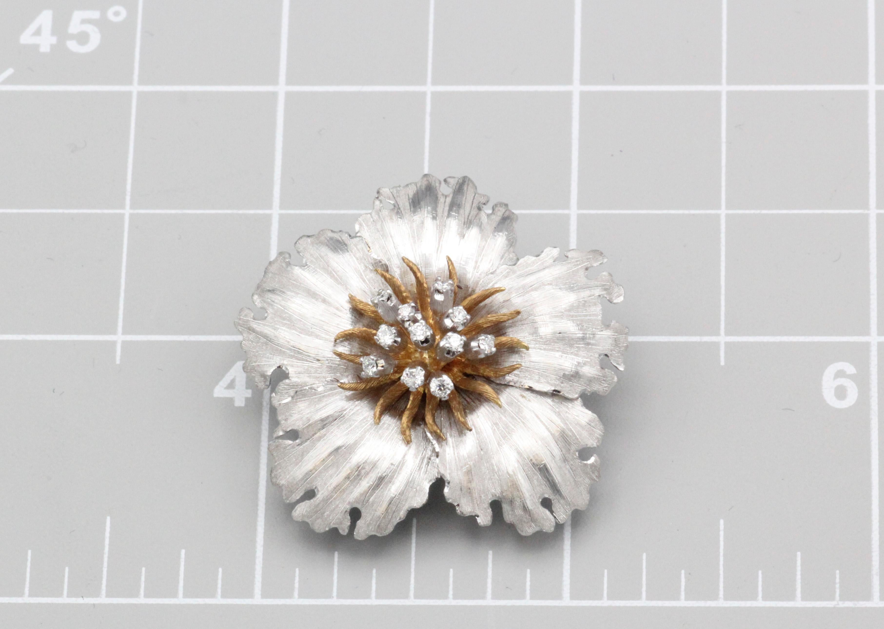 Buccellati Hibiscus Flower Diamond Two-Tone 18 Karat Gold Earrings In Excellent Condition In New York City, NY