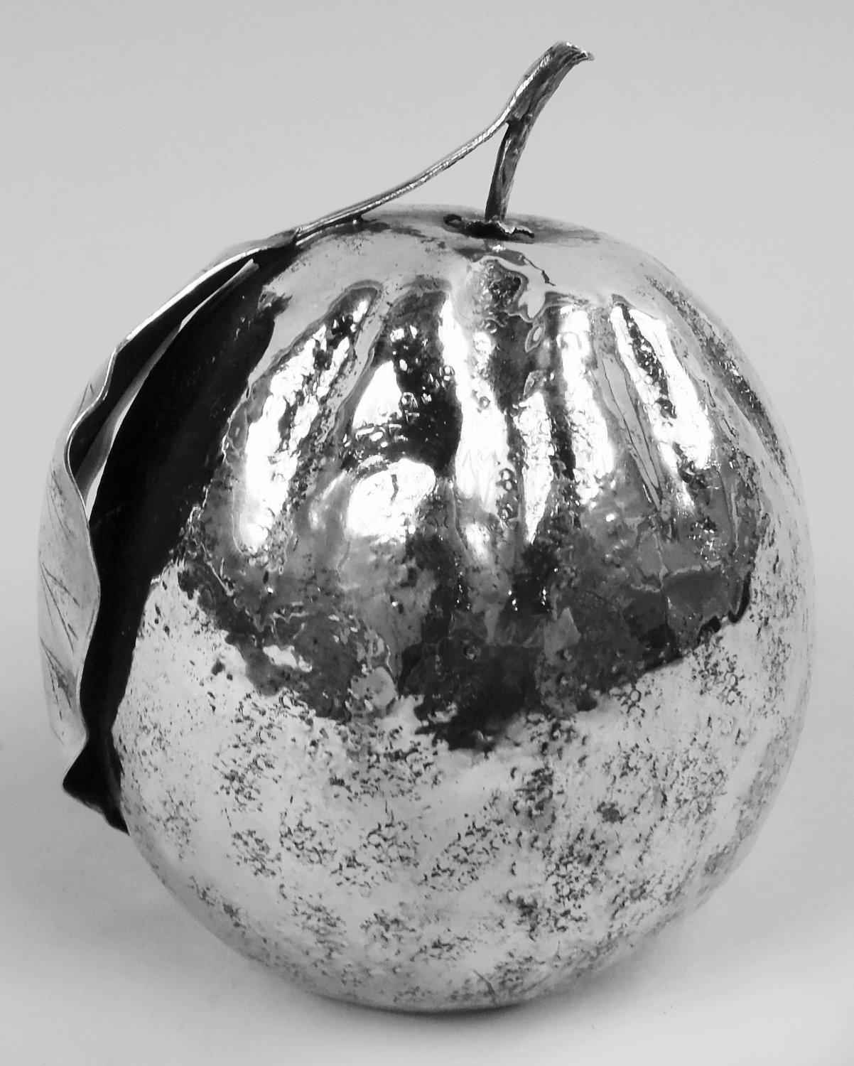 Buccellati Italian Modern Sterling Silver Figural Fruit Orange Lighter In Good Condition For Sale In New York, NY
