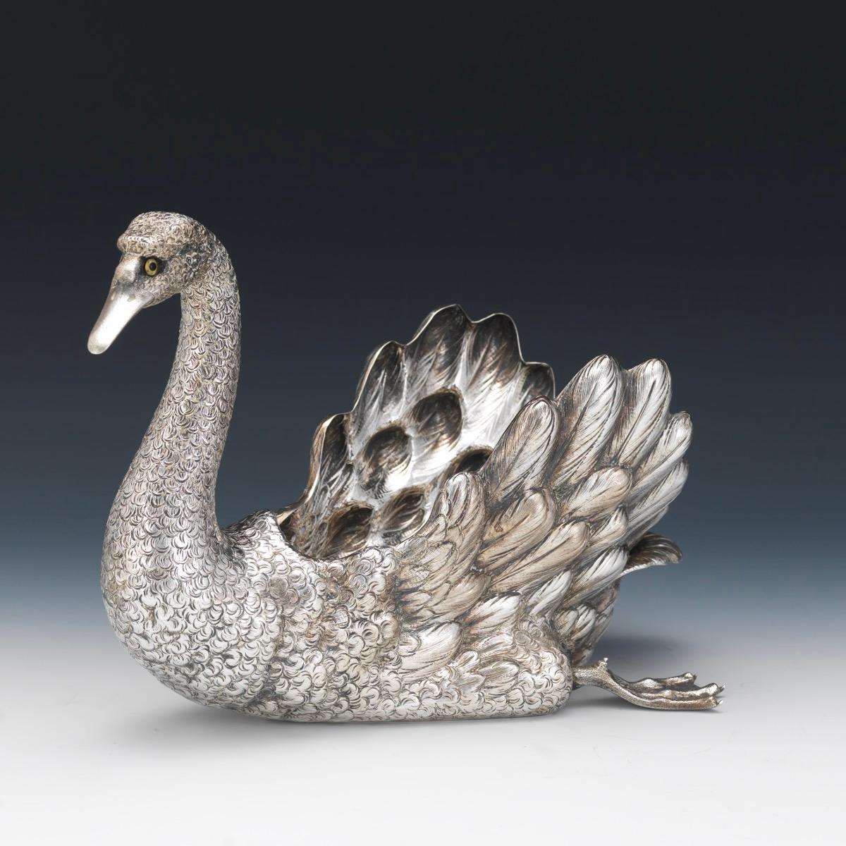 Buccellati Italy, a Large Sterling Silver Swan Centerpiece In Good Condition In New York, NY