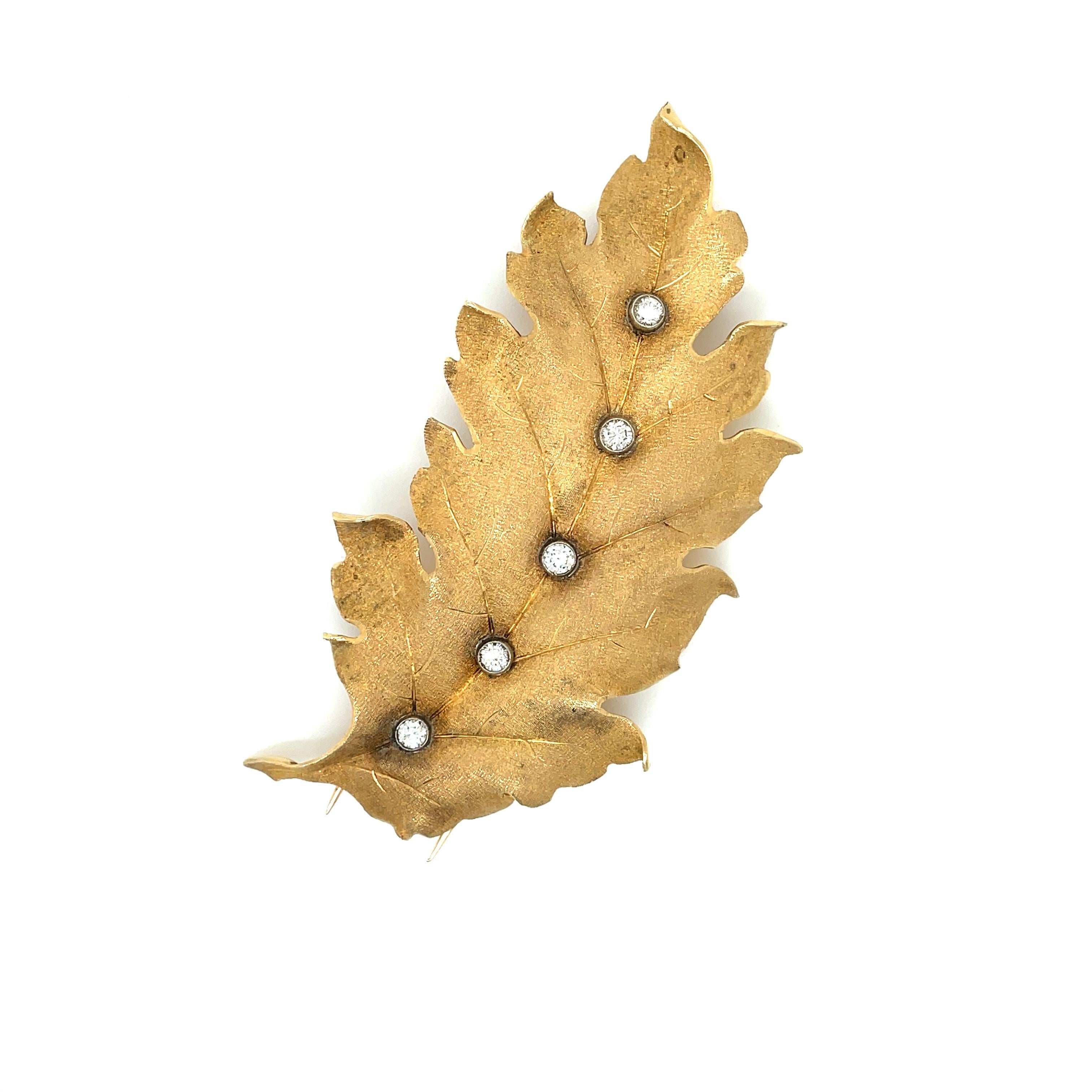 Mario Buccellati Leaf Diamond Gold Brooch In Excellent Condition In Napoli, NA