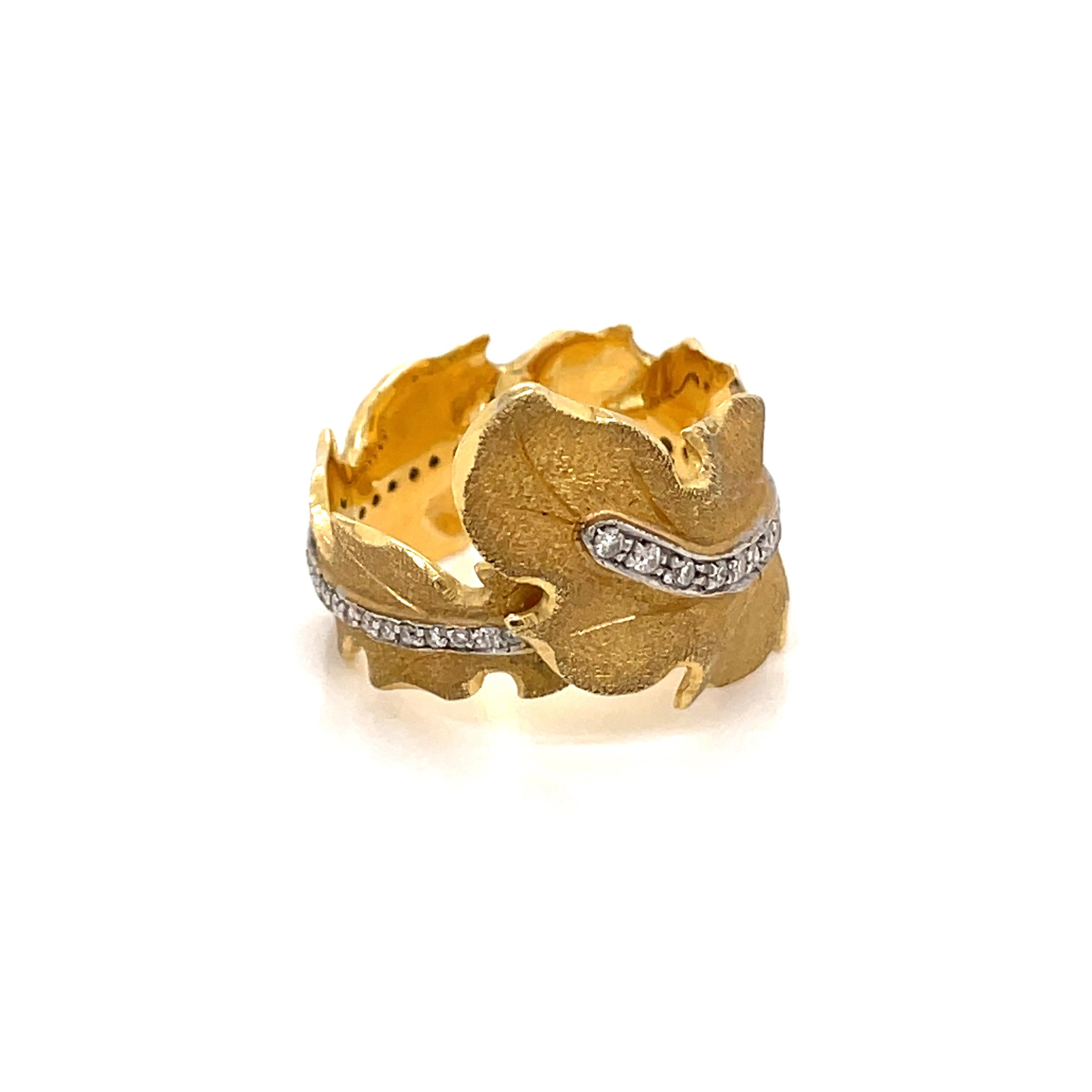 Buccellati Leaf Diamond Gold Ring In Excellent Condition In Napoli, Italy