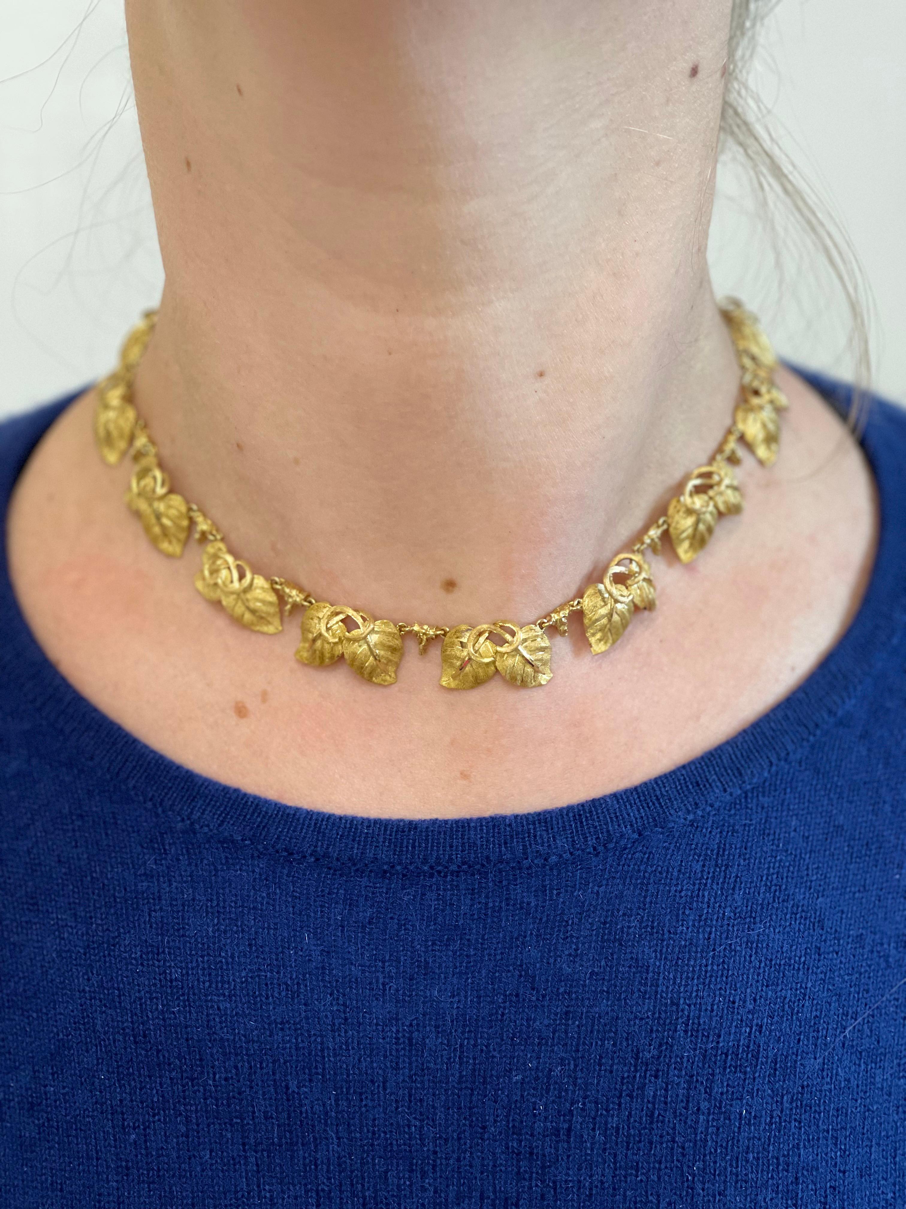Women's Buccellati Leaf Motif Yellow Gold Necklace For Sale