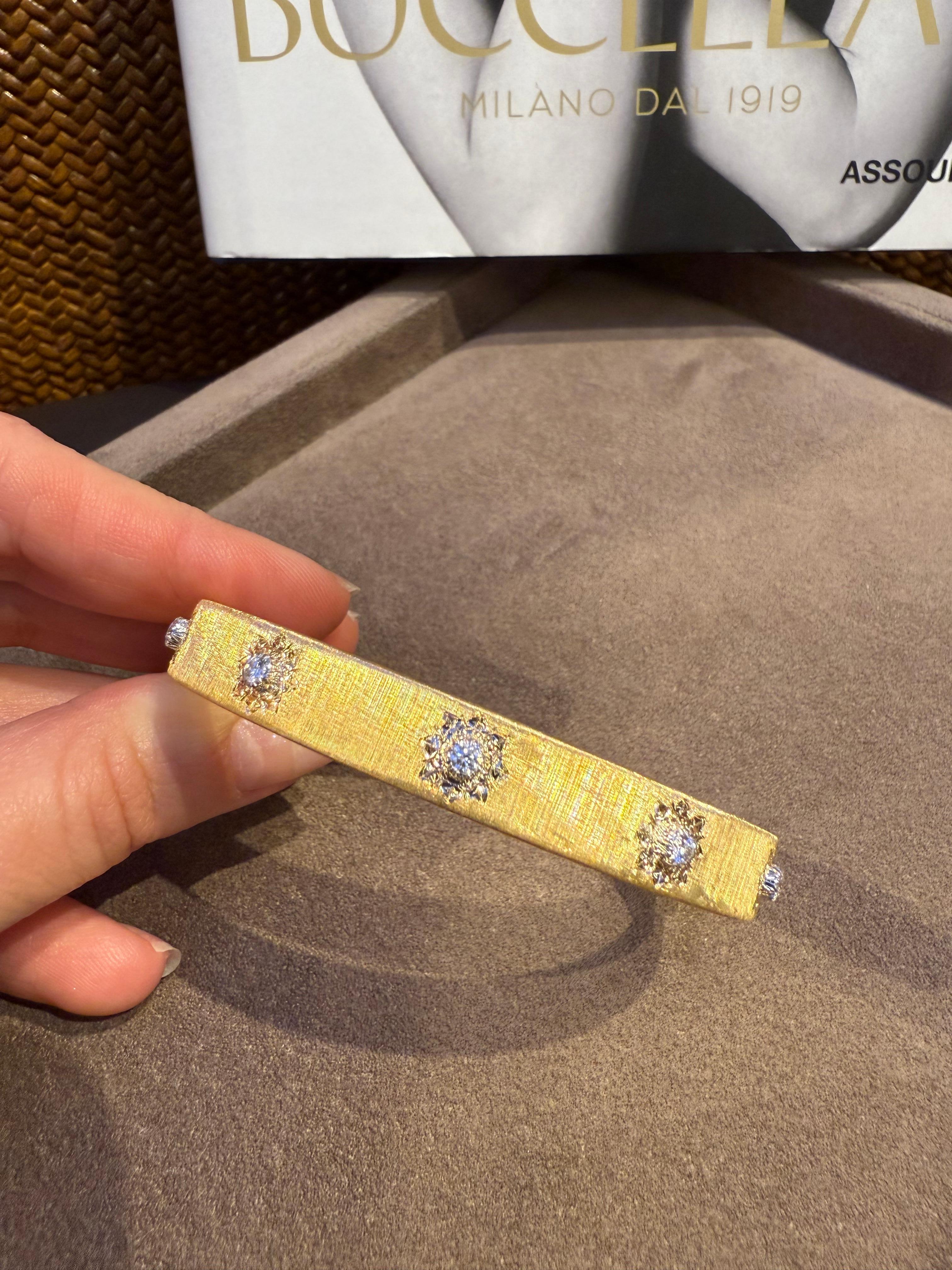 Women's or Men's Buccellati Macri Classica Yellow/White Gold Set Bracelet with Diamonds, Size 17