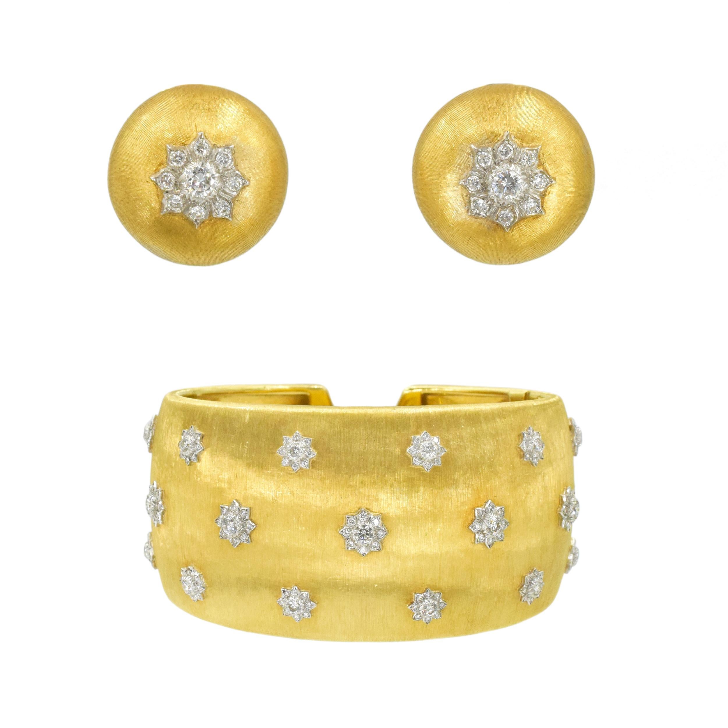 Taille ronde Parure bracelet et clips d'oreilles Macri en or de Buccellati en vente