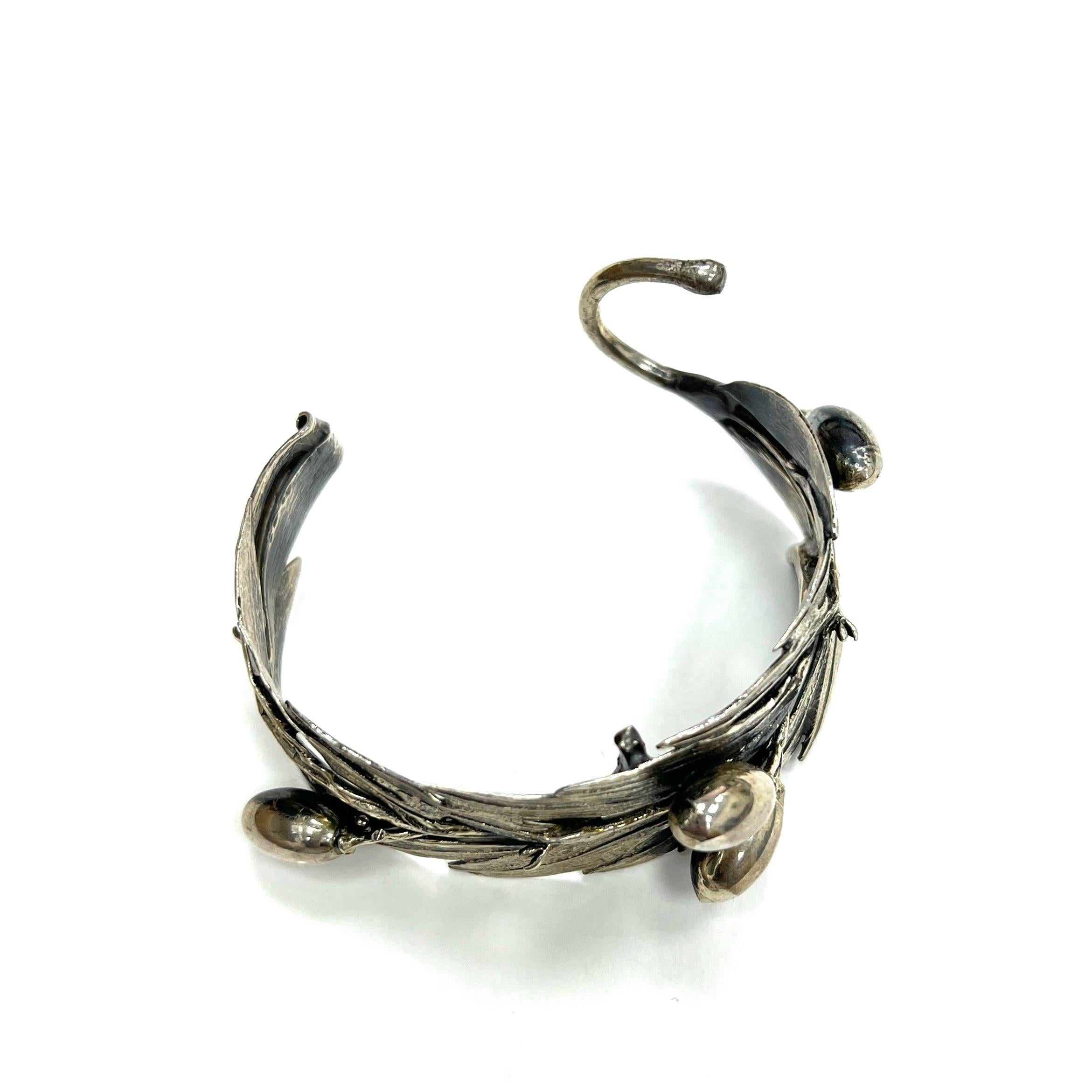 Women's Buccellati Mario Leaf Sterling Silver Cuff Bracelet For Sale