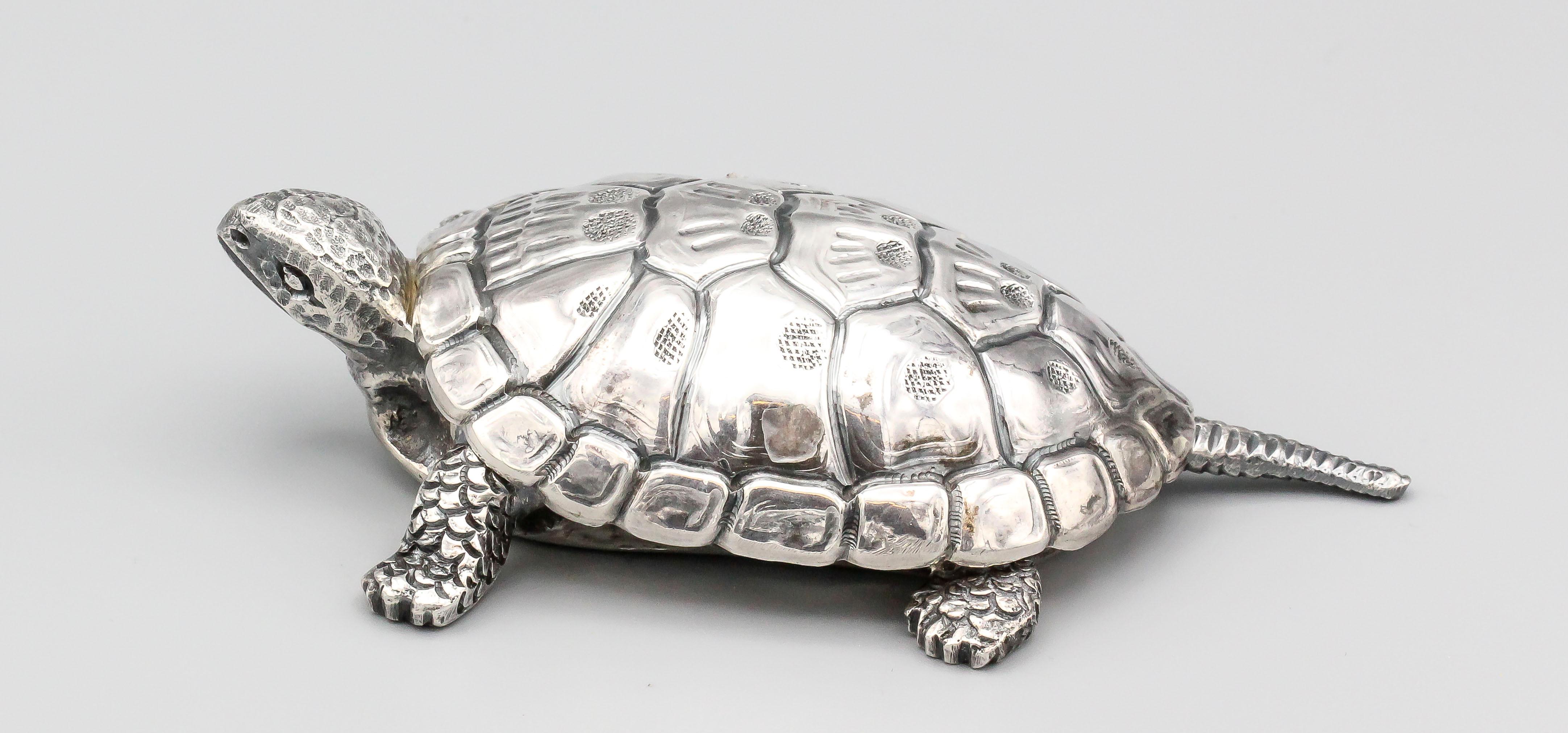 Fine and rare sterling silver box in likeness of a turtle, by Buccellati circa 1950-60s.  The shell of the turtle is removable and the inside can be used for storage.

Hallmarks: Buccellati Italy Sterling