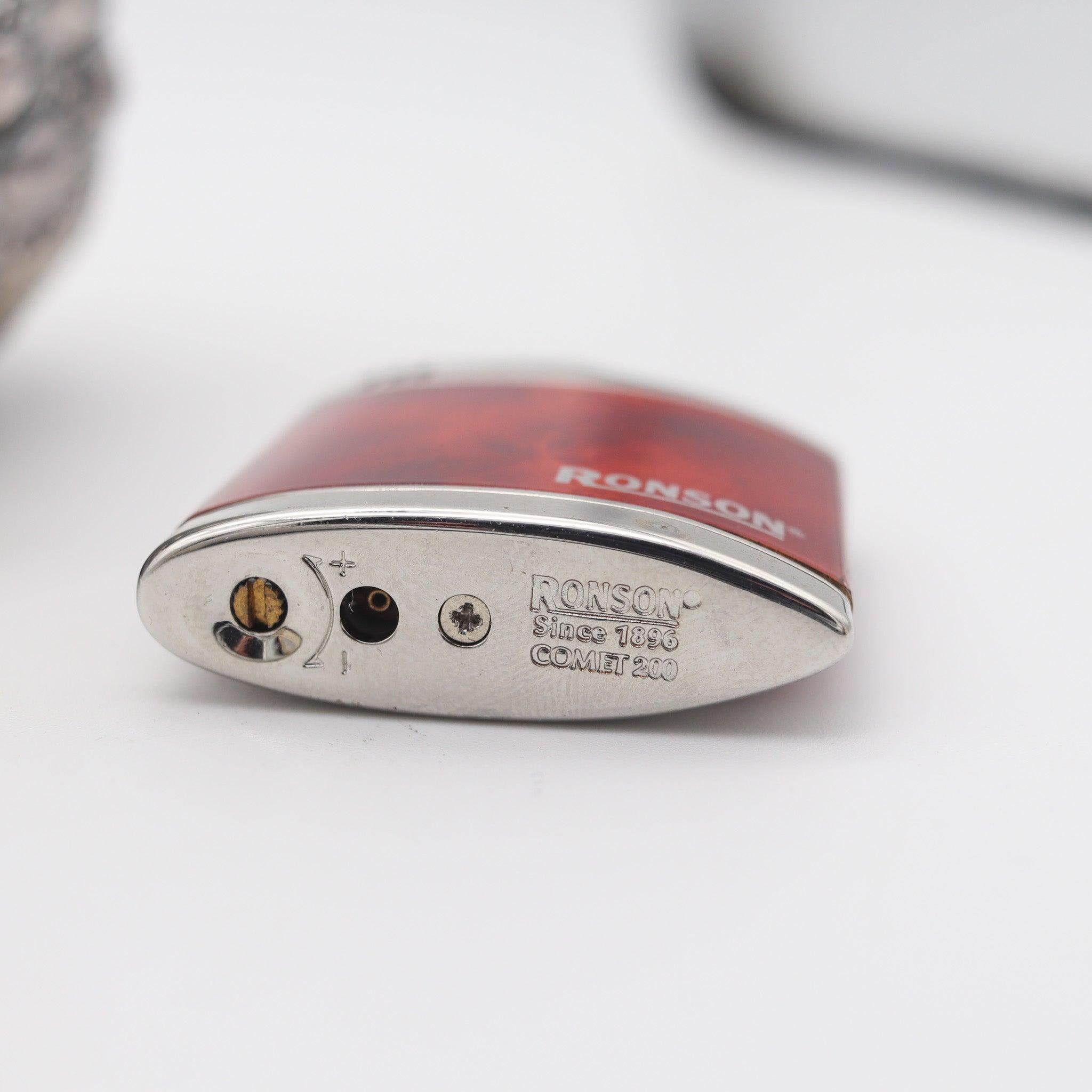 BUCCELLATI Milano 1970 Briquet de bureau en forme de fraise en argent massif .925 en vente 2