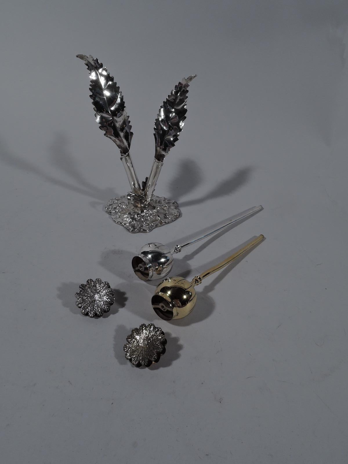 Buccellati Modern Sterling SIlver Figural Stem Flower Salt and Pepper Shakers In Excellent Condition In New York, NY