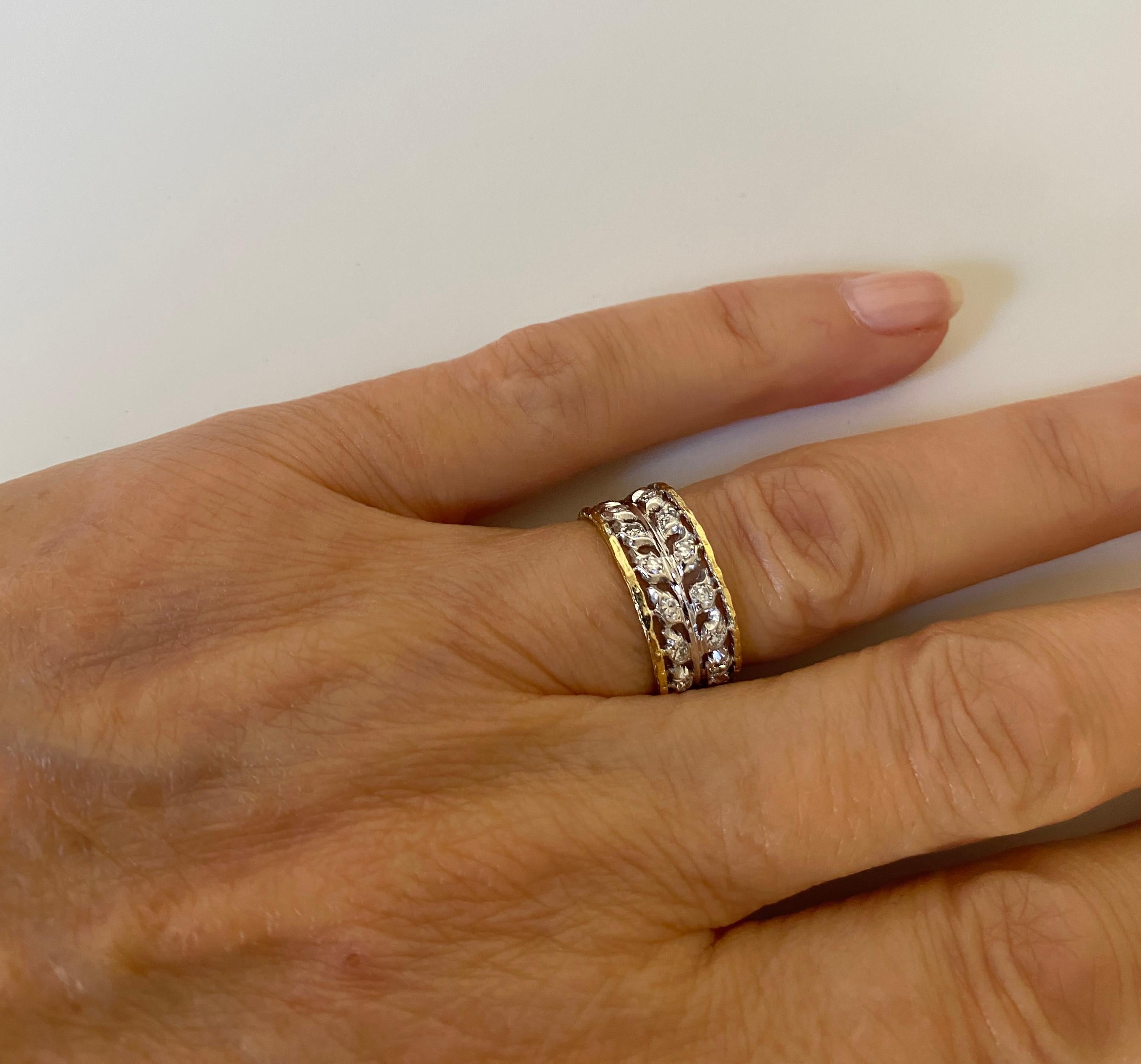 Introducing an exquisite piece from the coveted Buccellati brand, the Italian Mario Buccellati Signature circa 2010 Diamonds 18 karat Gold Band Ramage Eternelle collection .
The famous hallmark 