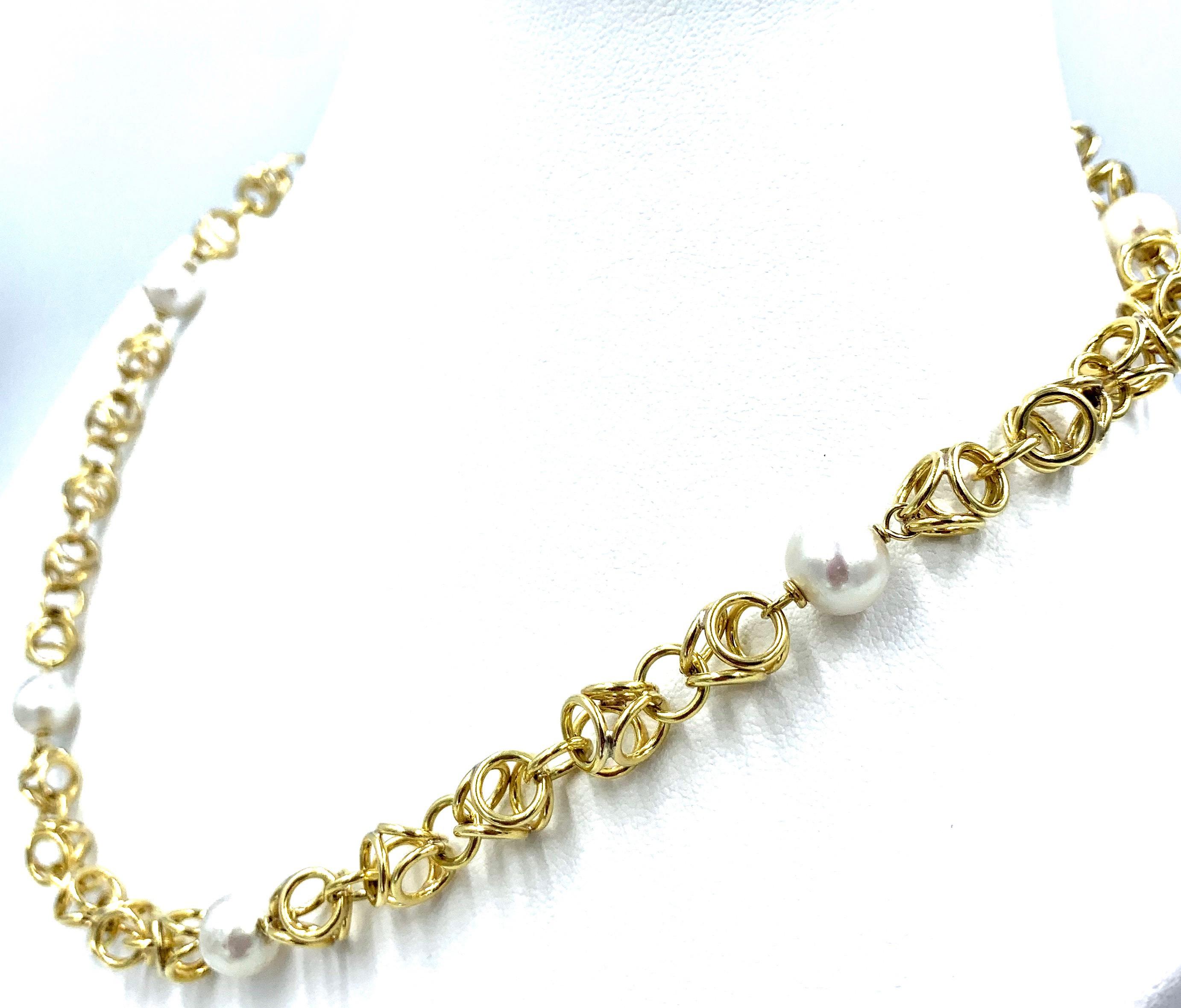 Buccellati Open Circle Ball Link and Pearl Necklace Solid 18 Karat Yellow Gold For Sale 1