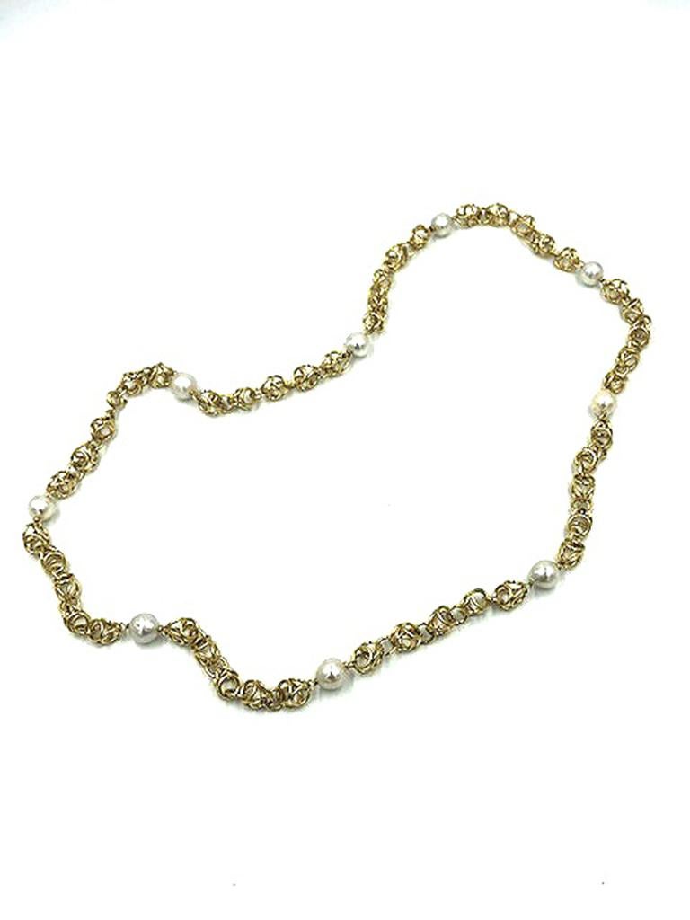 Buccellati Open Circle Ball Link and Pearl Necklace Solid 18 Karat Yellow Gold For Sale 2