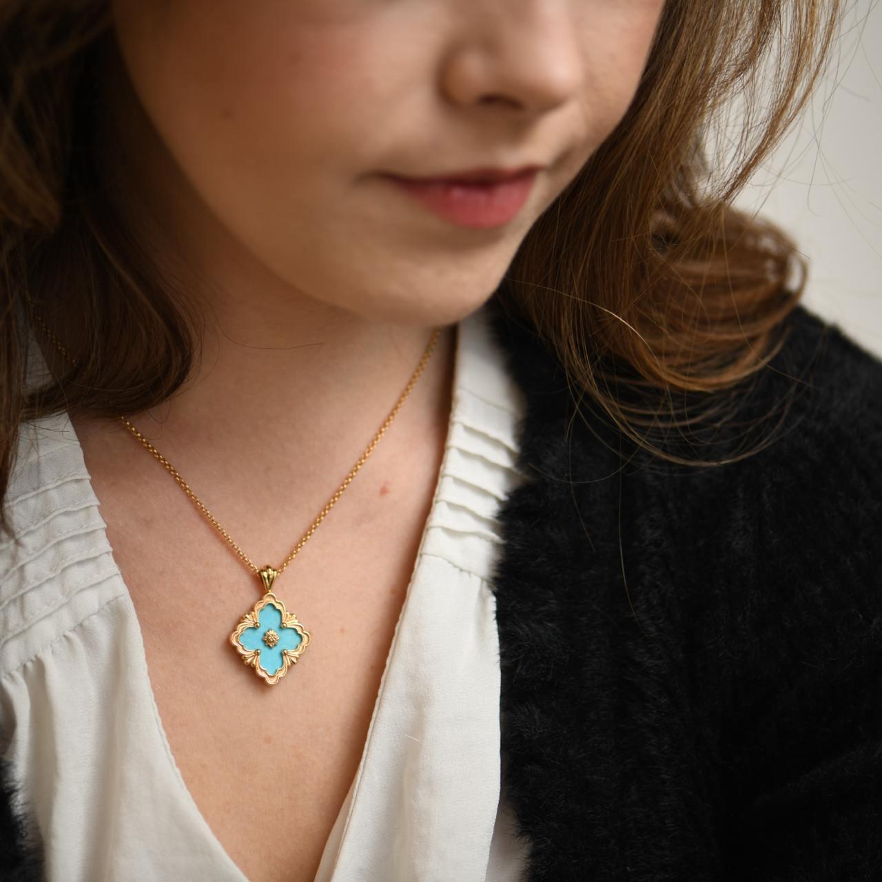 SKU	AT-2271
Model	Buccellati Opera Tulle
Serial Number	B1****
Stones	Turquoise
Weight	11.7 g
Length	45 mm
Condition	Excellent
Other Info	Chain Length: 45cm, Big Motif Dimension: 22.7 x 20.4 mm
__________________________________
If you are interested