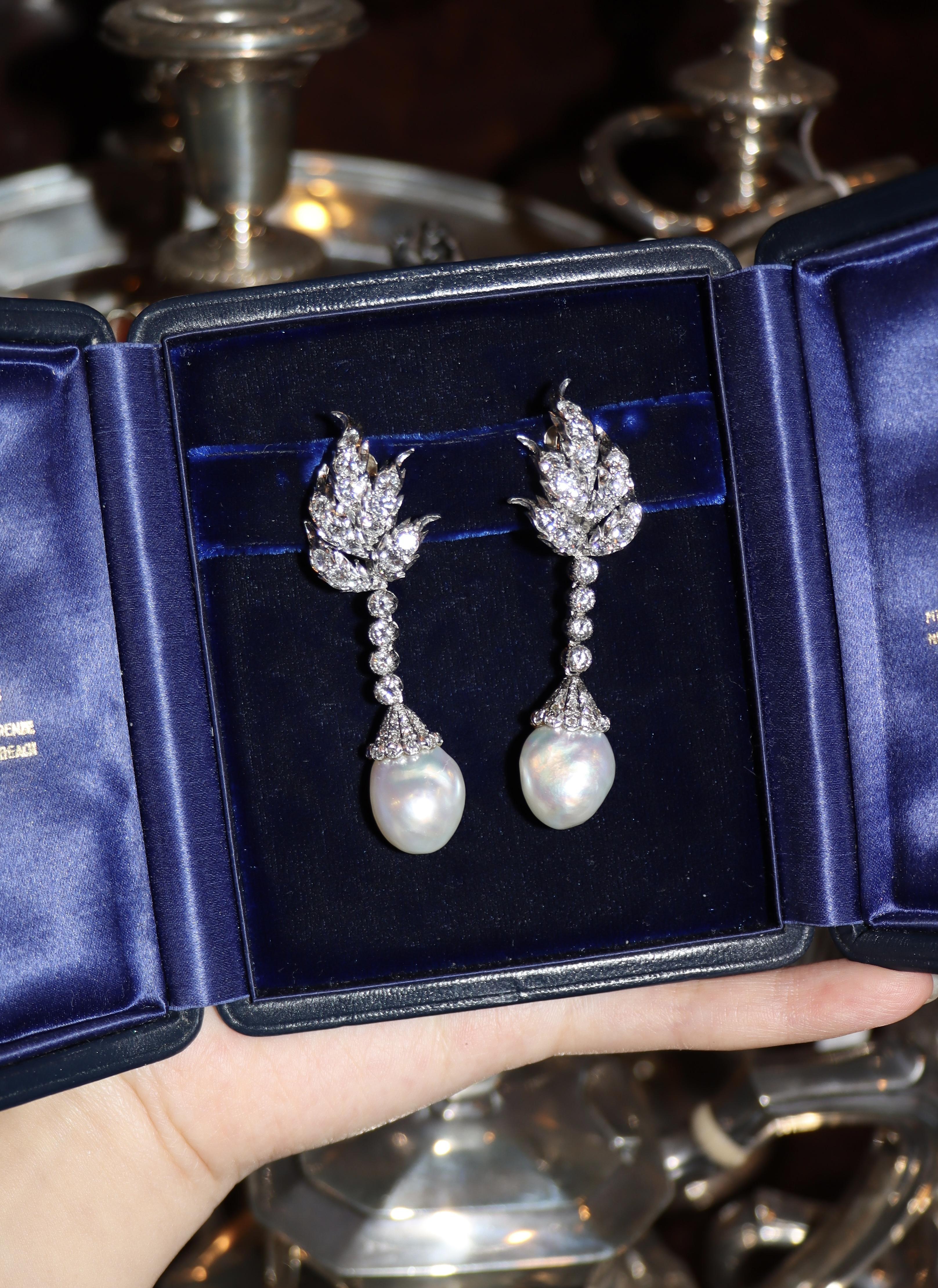 Buccellati Platinum Diamond Pearl Earrings In Good Condition For Sale In Flushing, NY