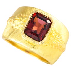 Buccellati Rigato 18K Yellow Gold Garnet Ring