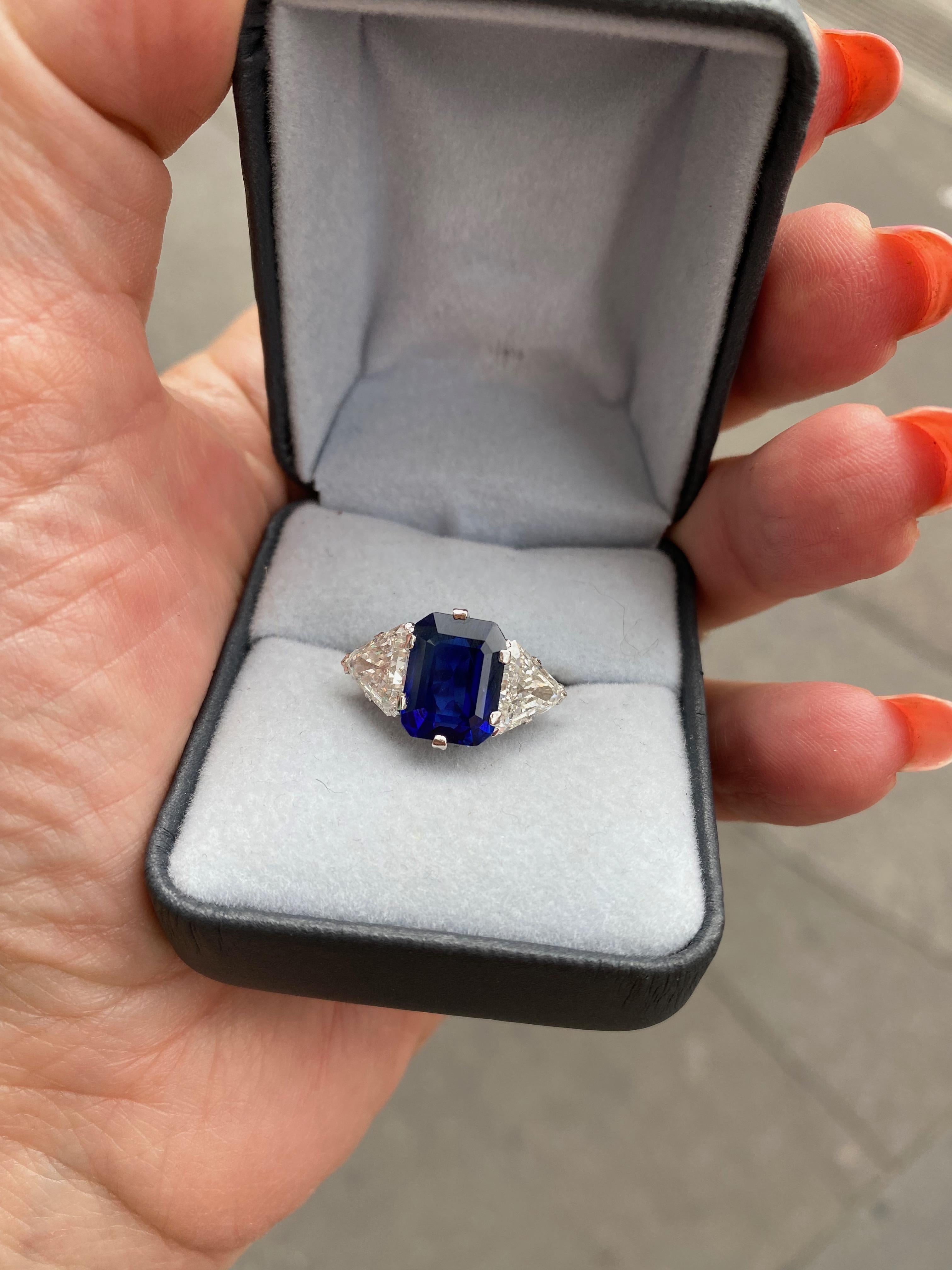 Buccellati Sapphire 5.57 Carats Burmese and Triangle Diamonds Ring For Sale 9