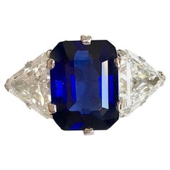 Vintage Buccellati Sapphire 5.57 Carats Burmese and Triangle Diamonds Ring