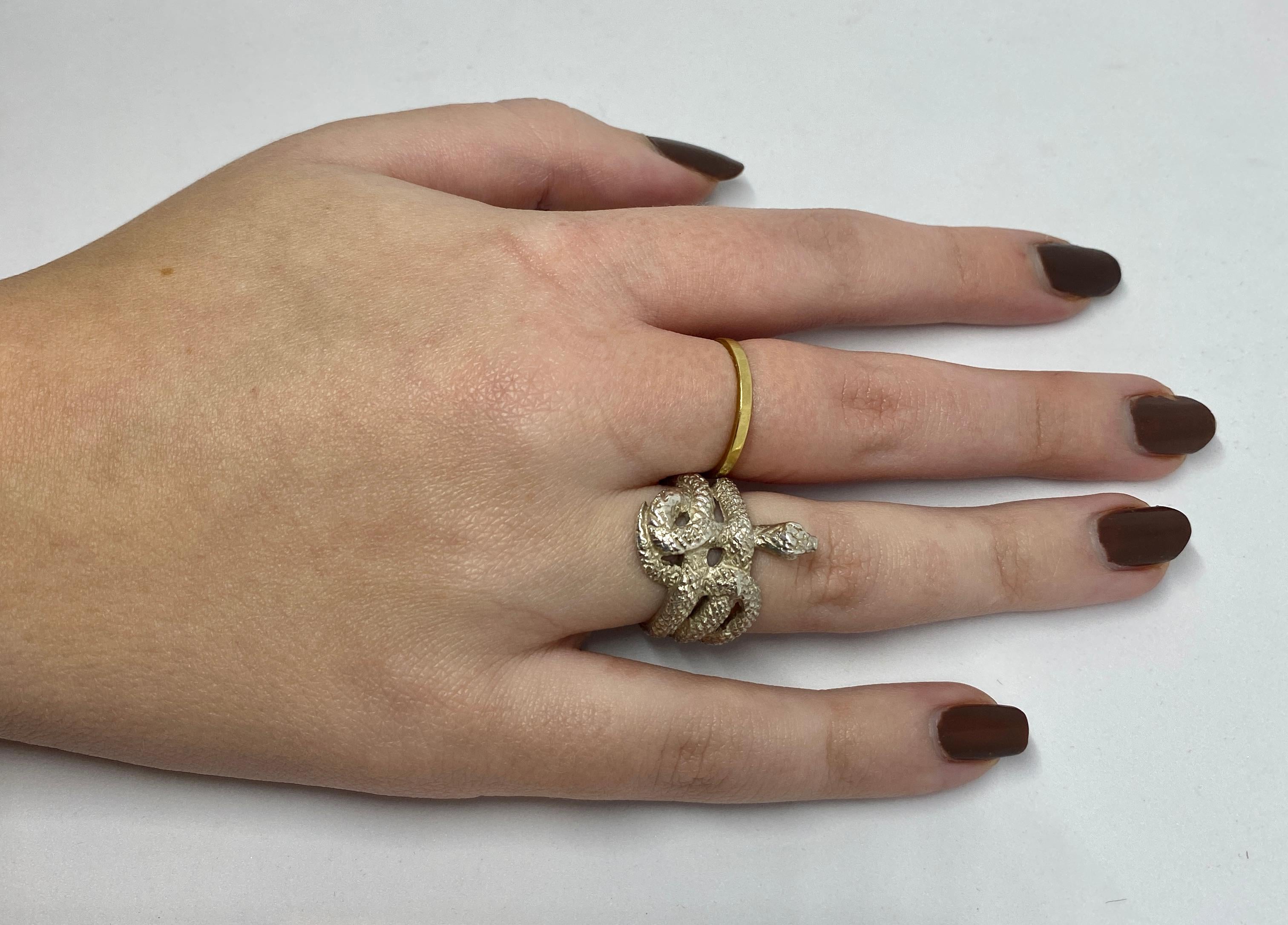 Serpent Ring aus Sterlingsilber von Cccellati mit Schlange (Zeitgenössisch) im Angebot