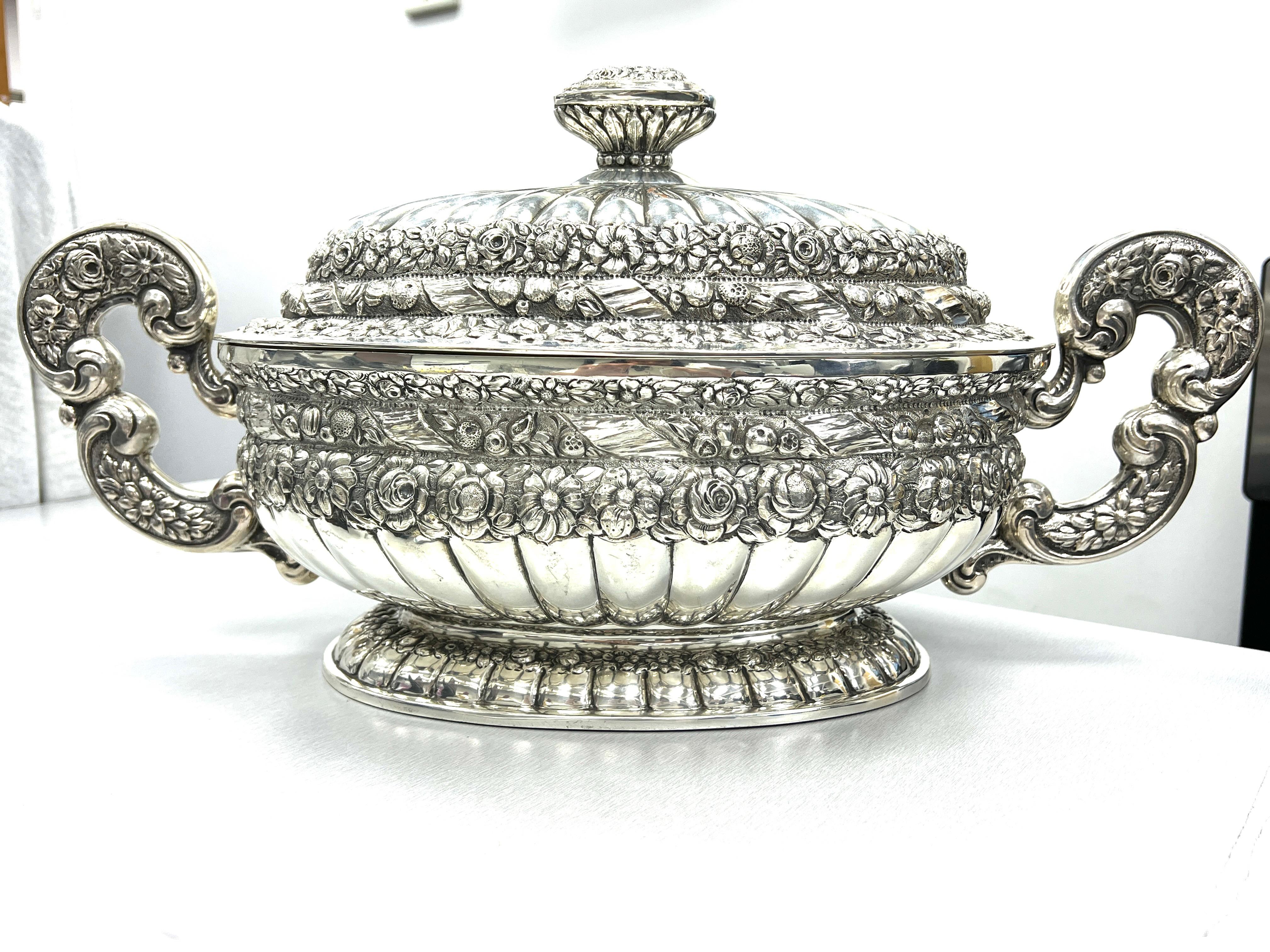 Buccellati silver double handle bowl, circa 1900s

A magnificent work of handmade sterling silver bowl, featuring double handles and flowers motif; marked Buccellati, Made in Italy, 925

Size: width with handles 22 inches, width of bowl 14.5 inches,