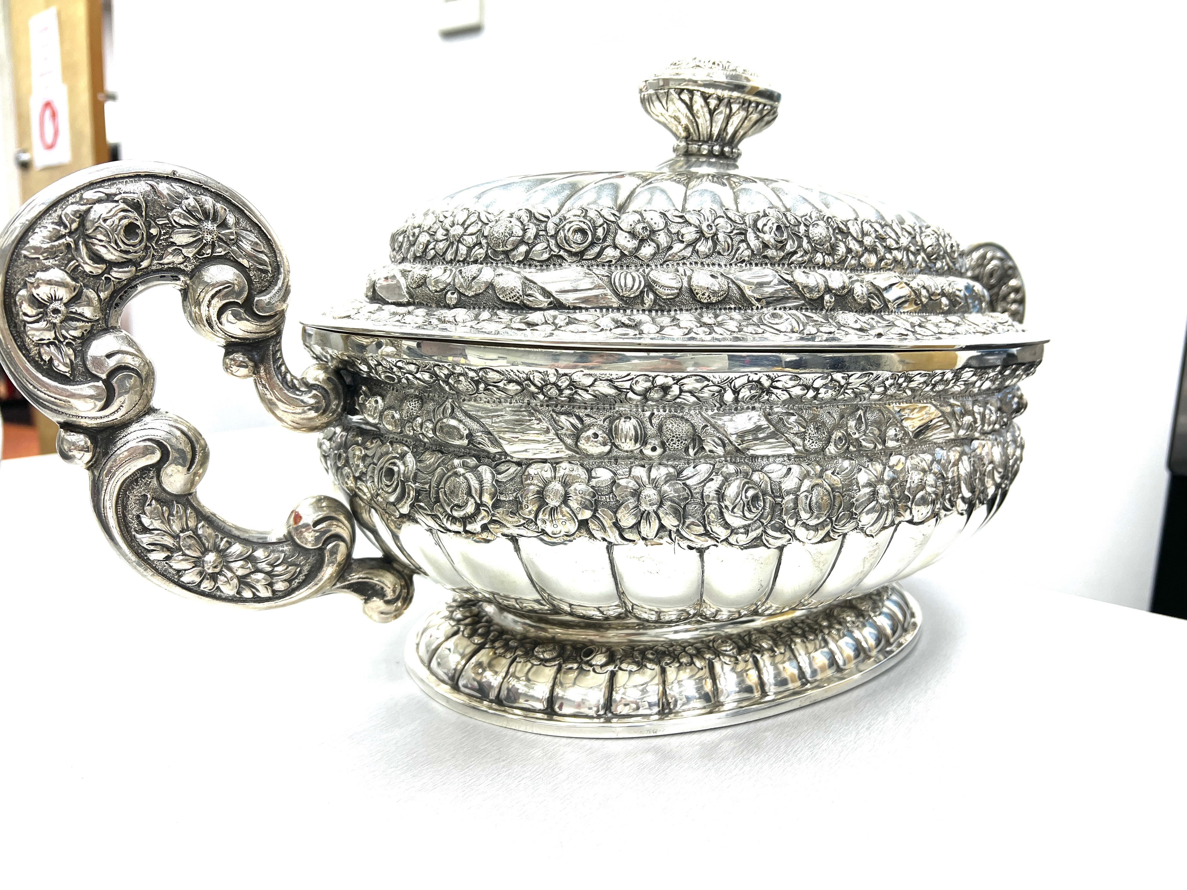 Schale mit doppeltem Henkel aus Silber von Buccellati im Zustand „Hervorragend“ im Angebot in New York, NY