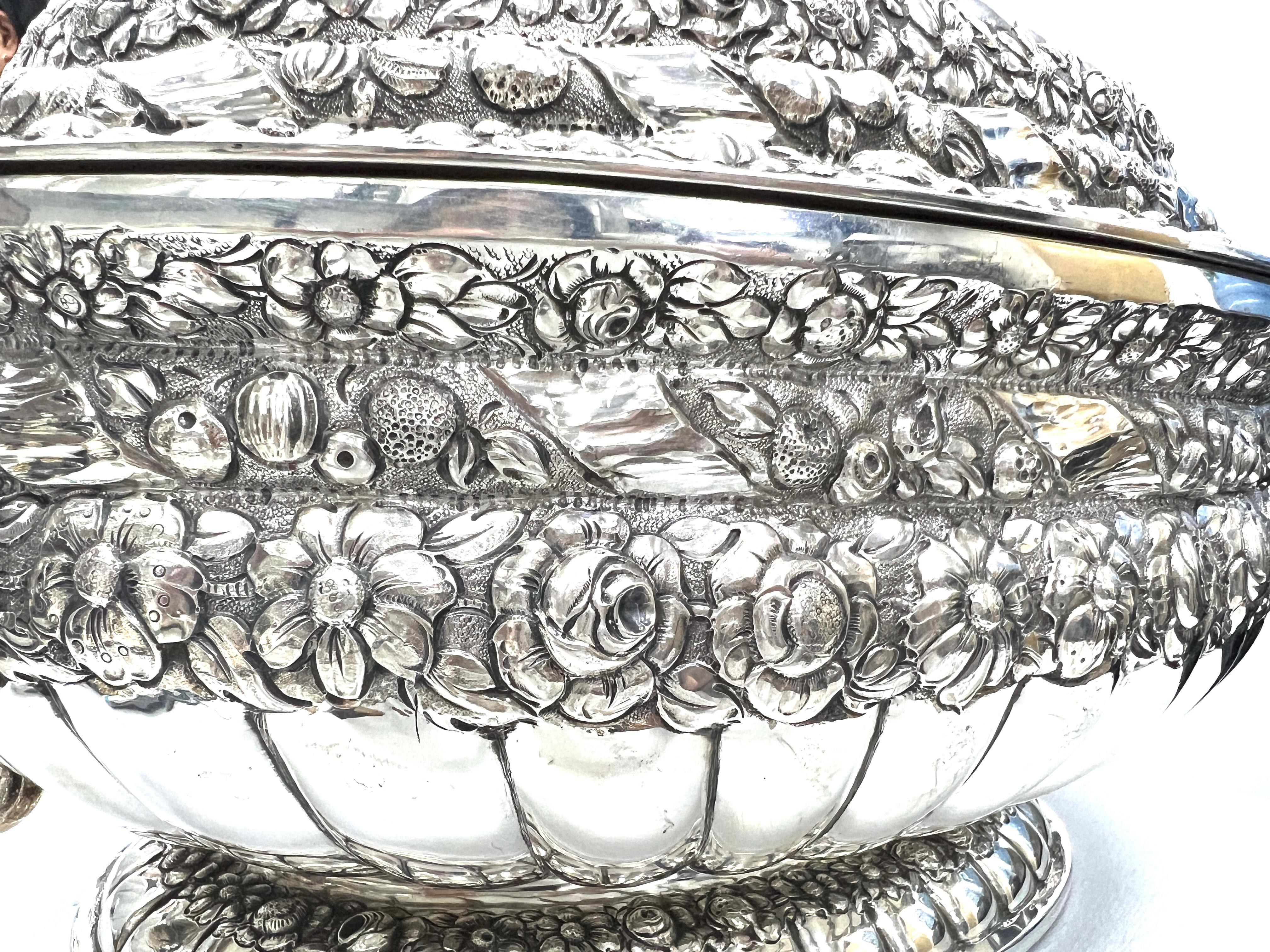 Buccellati Silver Double Handle Bowl In Excellent Condition For Sale In New York, NY