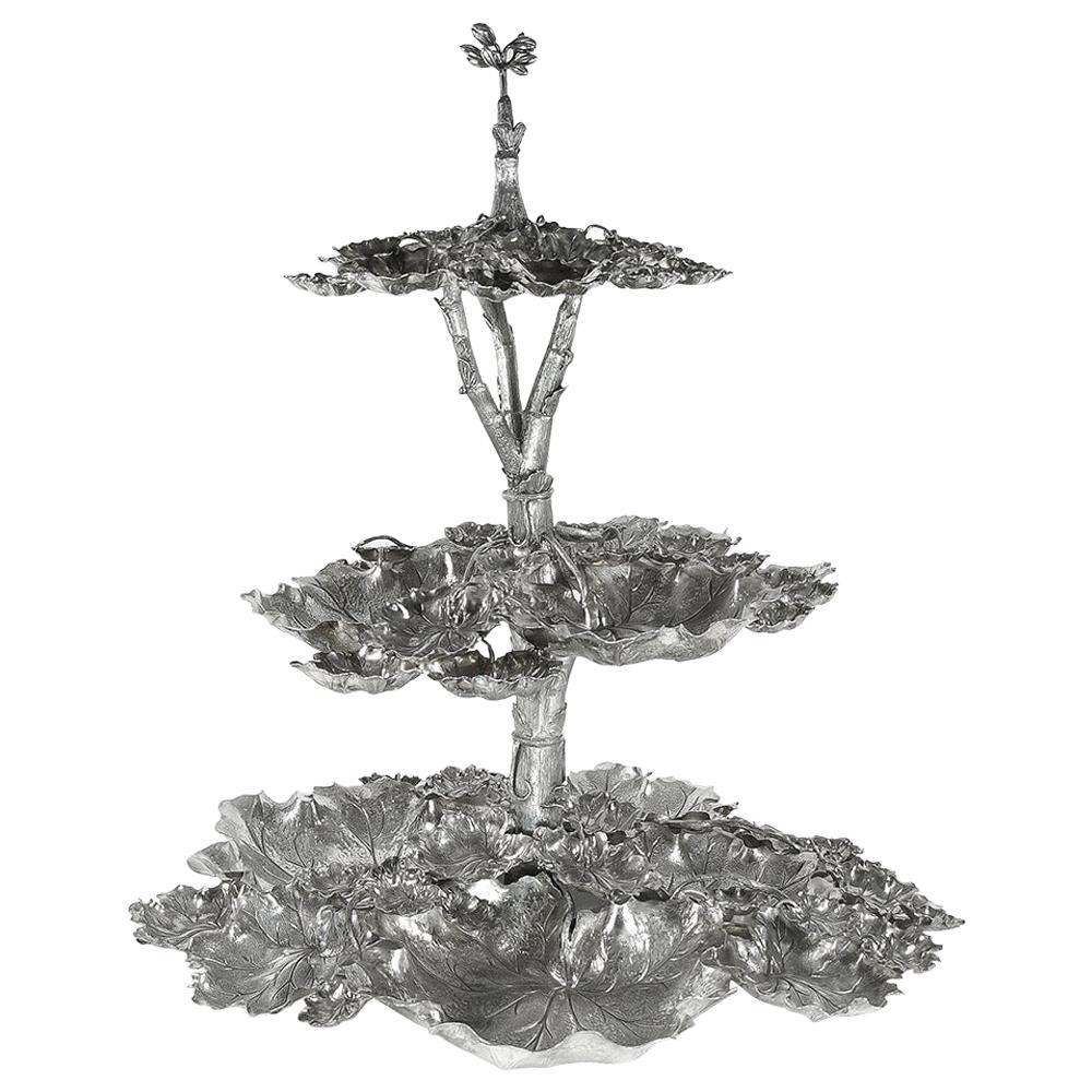 Centre de table à étages Buccellati Silver Grape Vine en vente