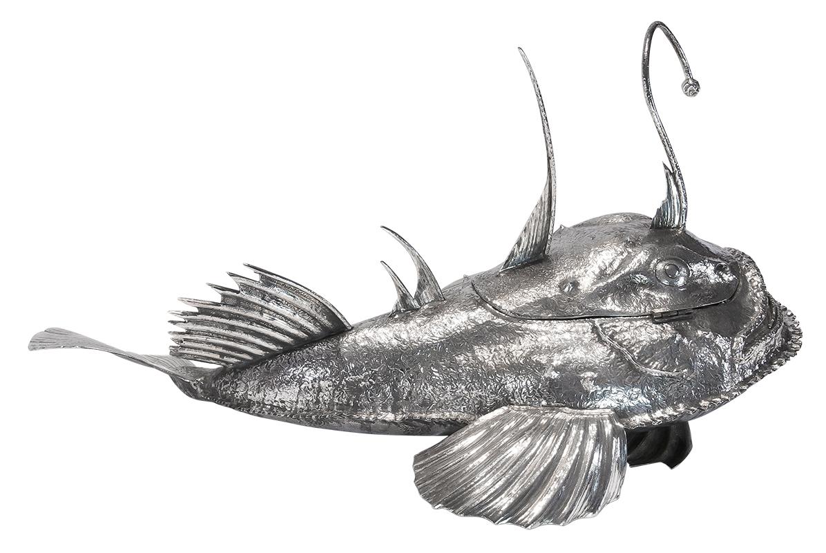 italien Buccellati Silver Sea Angler Fish Centerpiece (en anglais) en vente