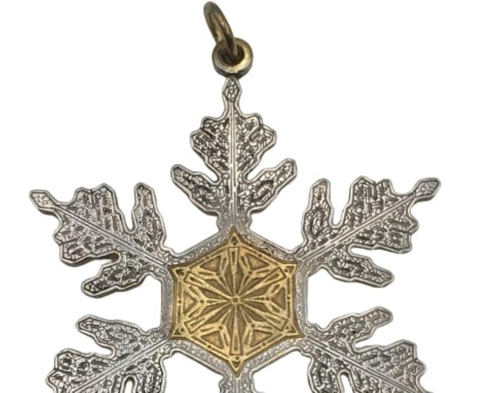 Charming sterling silver snowflake ornament / pendant by Buccellati, great for home decor and / or holiday gifts / Christmas tree ornament. Measuring 4.3 inches long and 3.4 inches wide. Bearing hallmarks as shown in images. Hallmarked for