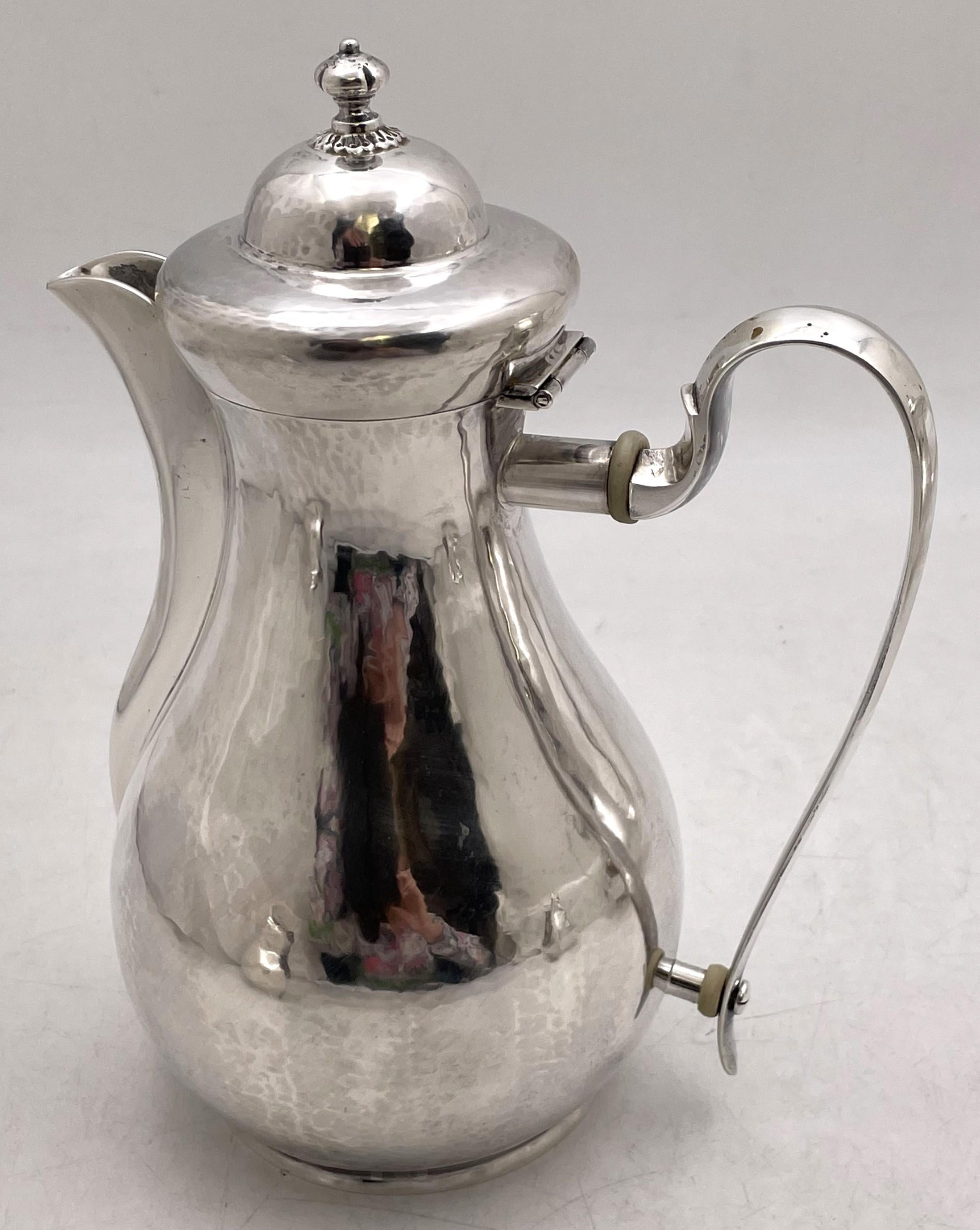 Buccellati, 4-teiliges Tee- und Kaffee-Set aus handgehämmertem Sterlingsilber mit Teekanne (Silber) im Angebot