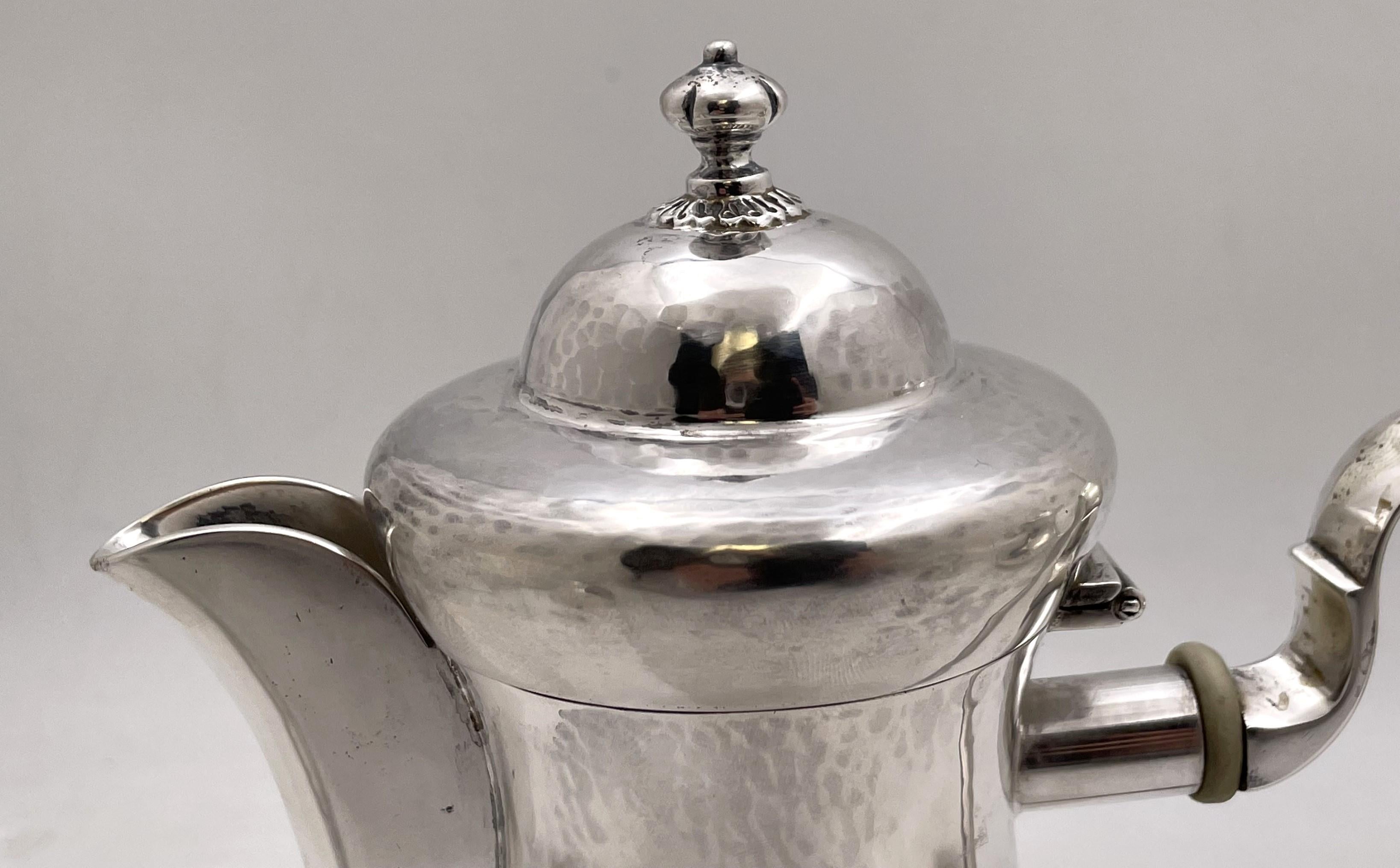 Buccellati, 4-teiliges Tee- und Kaffee-Set aus handgehämmertem Sterlingsilber mit Teekanne im Angebot 1