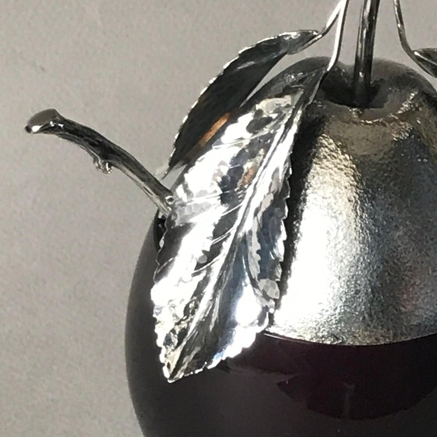 Buccellati sterling silver jam jar with spoon

Special Order only. 2-3 months delivery.

Handblown Murano glass

Stylish plum handmade sterling silver top with textured surface with handing engraving.

Contemporary piece

Available for special