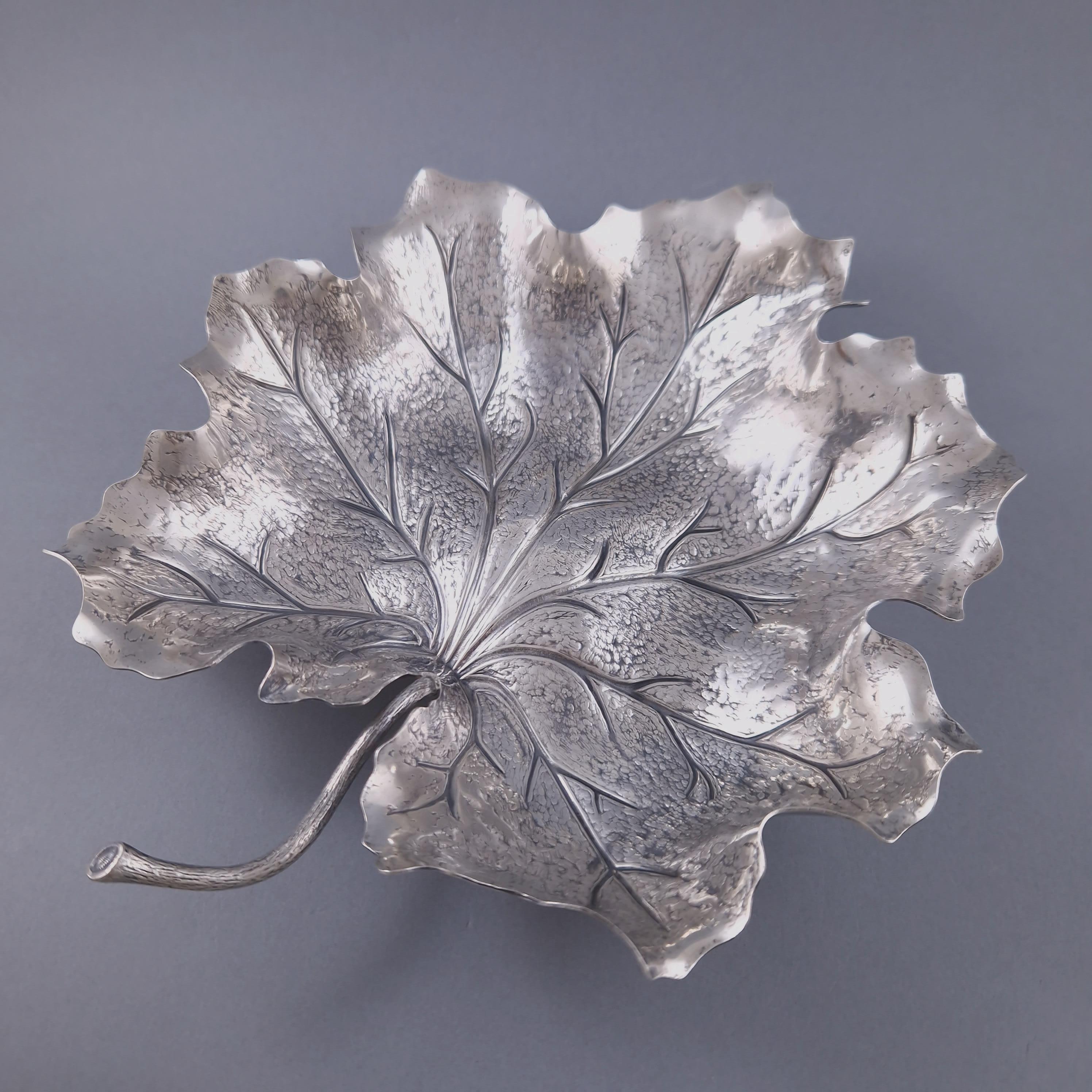 Italian Buccellati, Sterling Silver Leaf Dishes / Vide-Poche