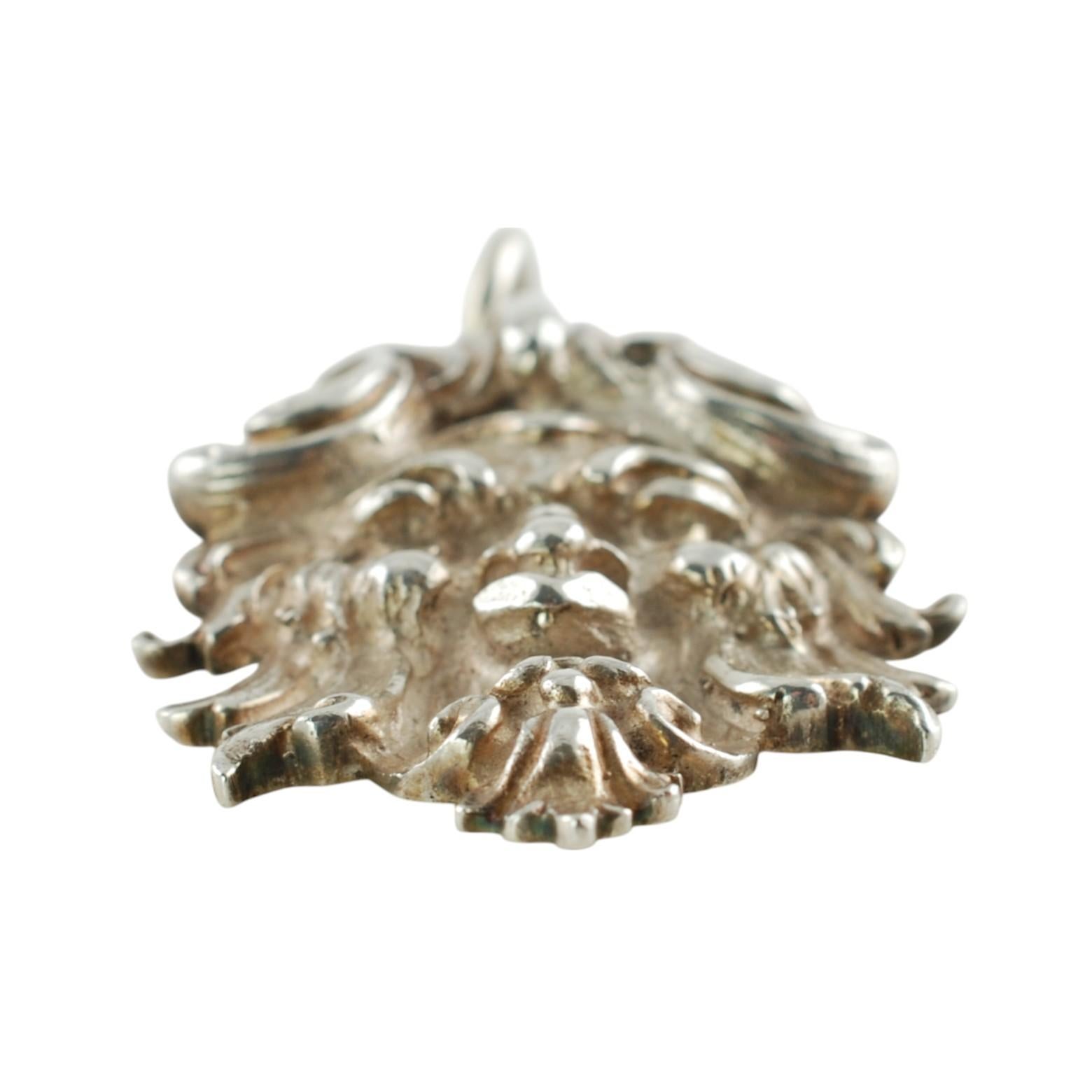 Buccellati Pendentif Maschera Ligorica en argent sterling Bon état - En vente à Cincinnati, OH