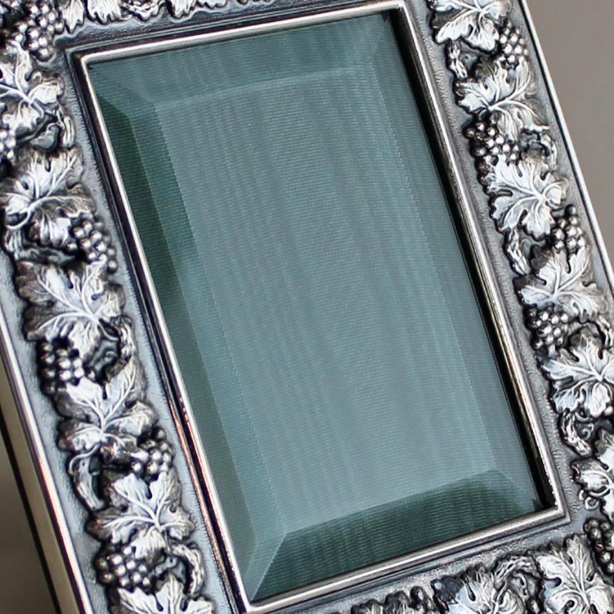 vine picture frame