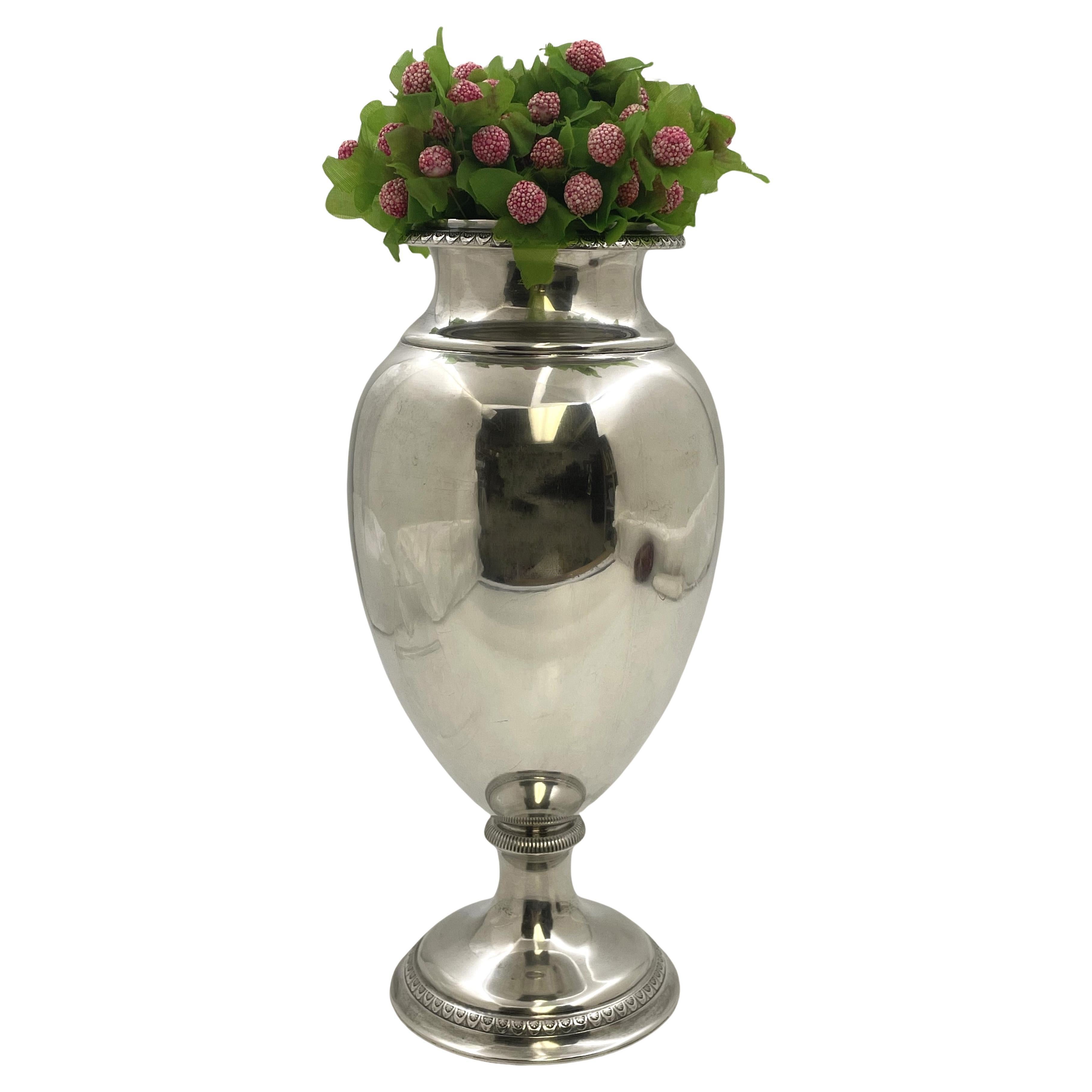 Vaso d'argento Buccellati in vendita